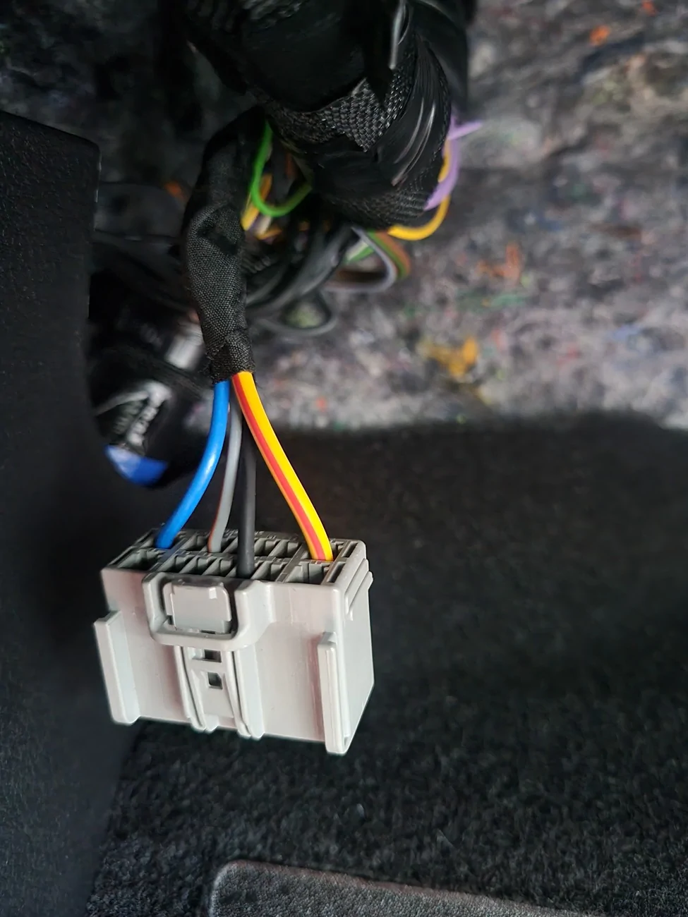 Ford Ranger Ford OEM Trailer Hitch wiring question 20250612_103711
