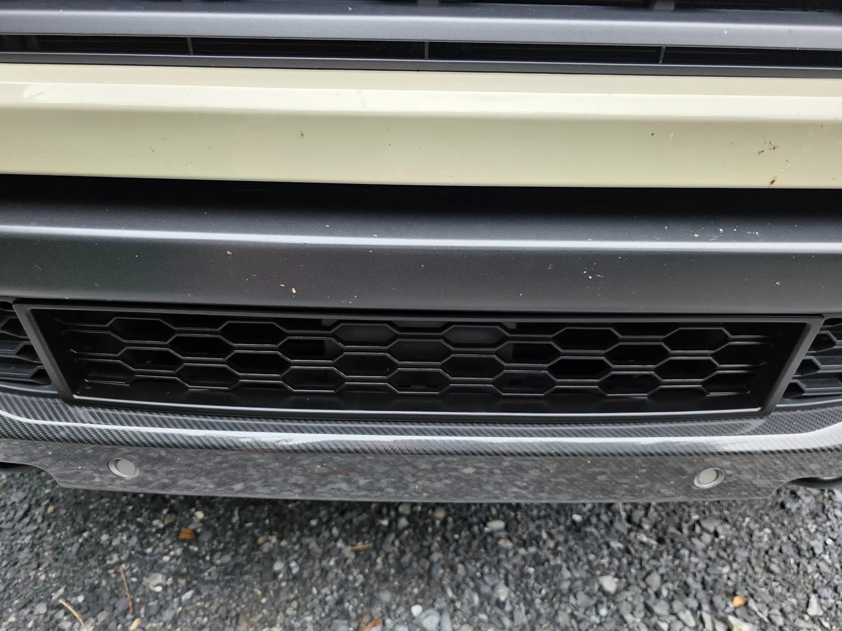 Ford Ranger Front grill lower mesh aftermarket trim 20250806_115529(1)