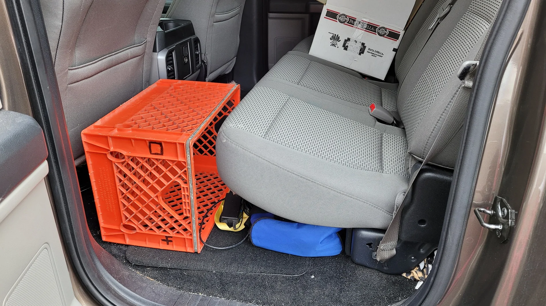 Ford Ranger Backseat protector for dogs 20210128_111159