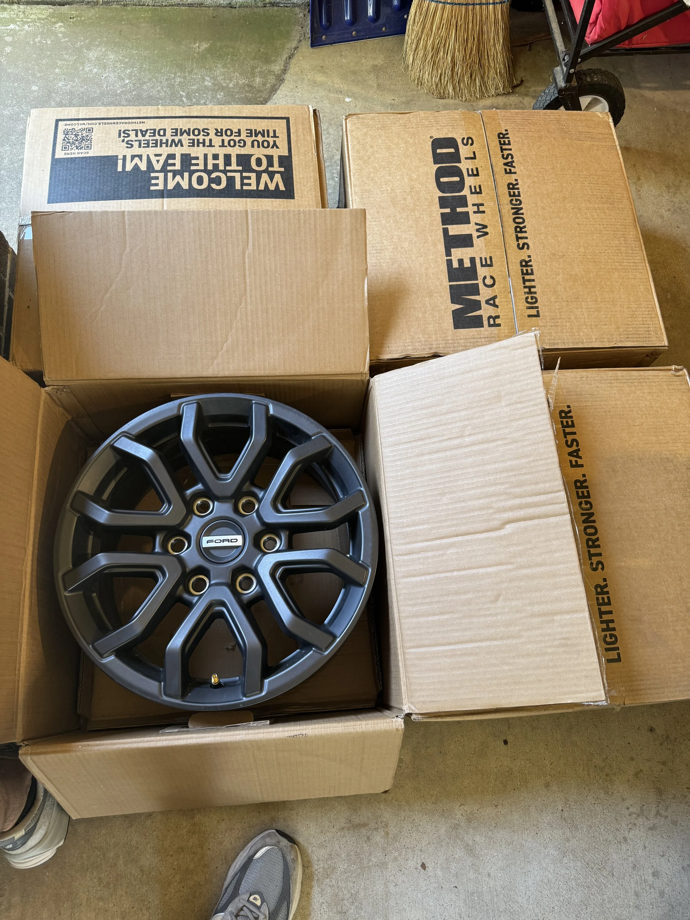 Ford Ranger RR stock wheels IMG_1689