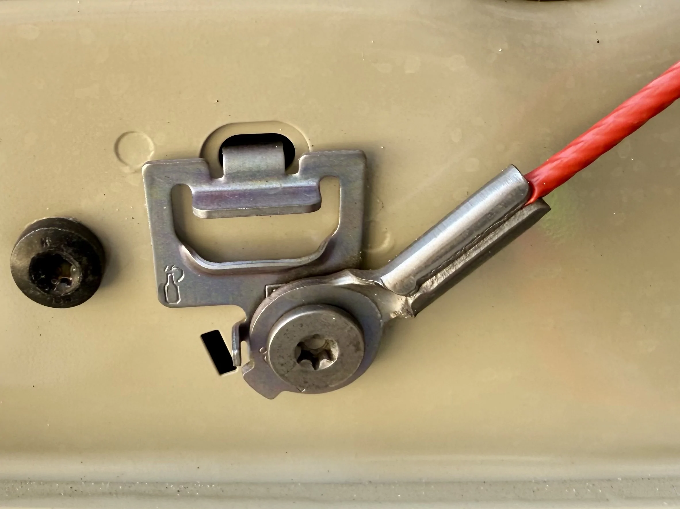 Ford Ranger Tailgate bottle opener & bag holder - did you discover yours? FullSizeRender