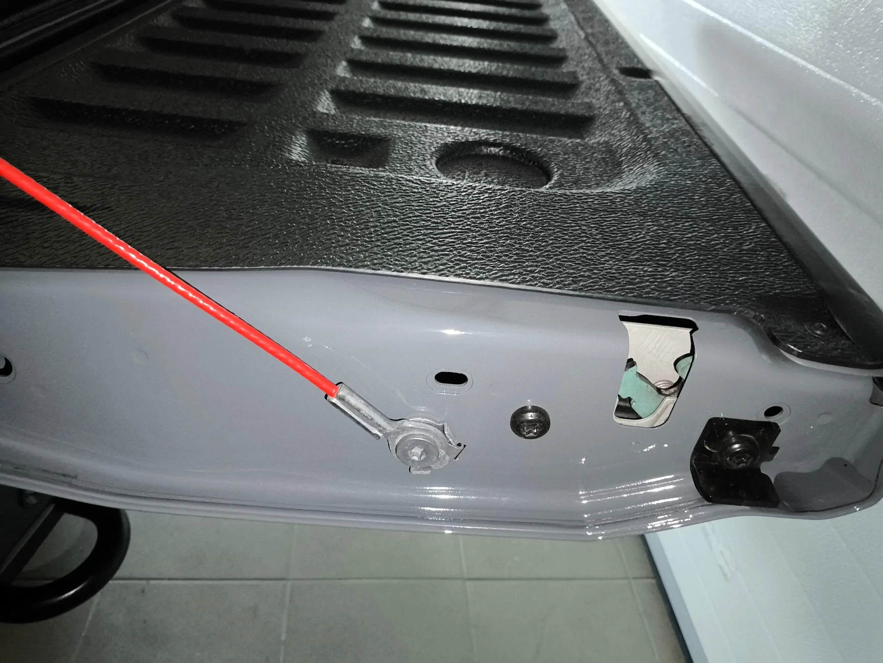Ford Ranger Tailgate bottle opener & bag holder - did you discover yours? IMG_20250816_132215