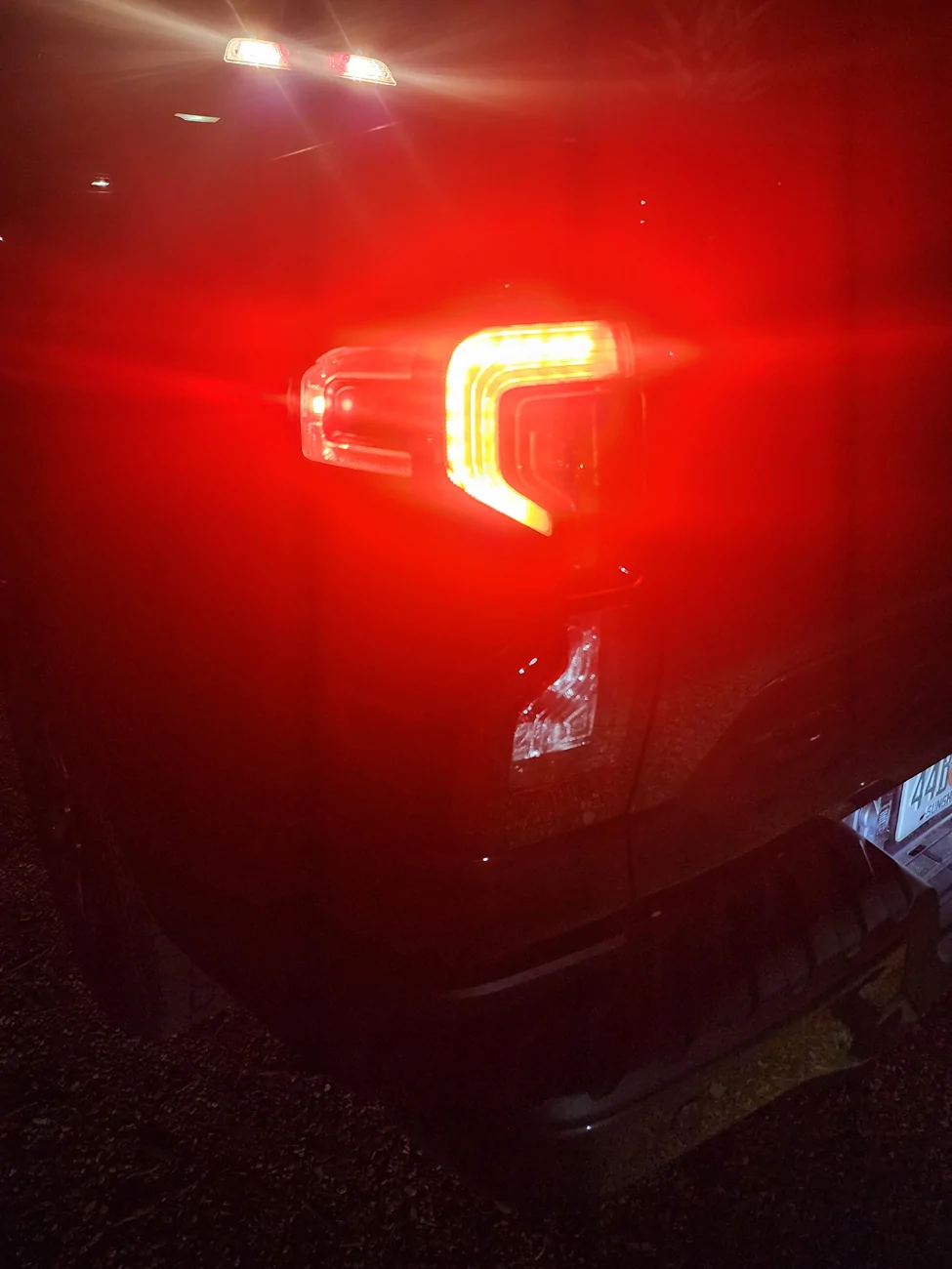 Ford Ranger Why are we getting half a taillight? 1755403972762-ly