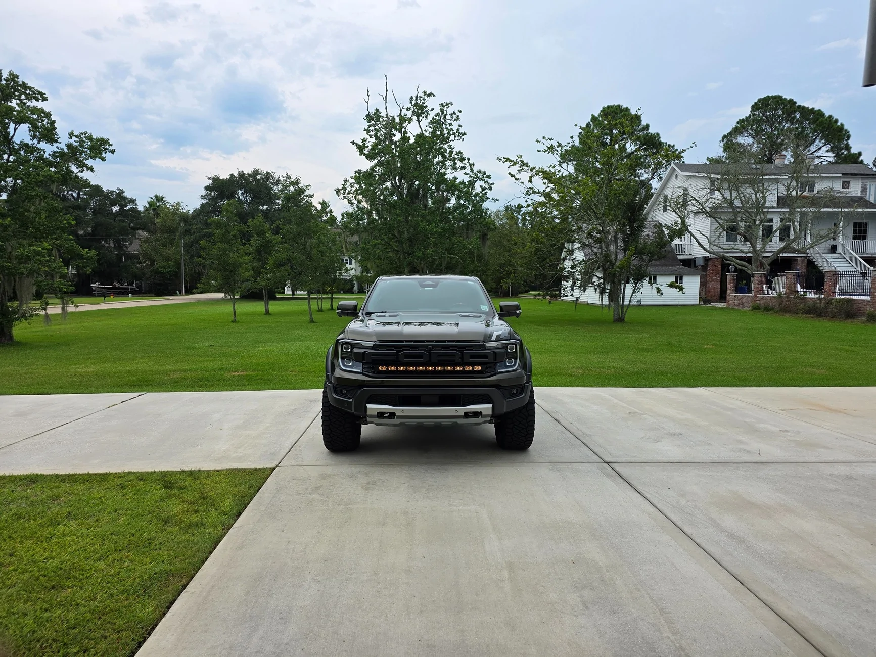 Ford Ranger Ranger Raptor on 20" +35mm Vossen wheels, Nitto 295/55R20, FMC 1.5 Level... I know not everyone's type but she's my type 😁 20250818_175357