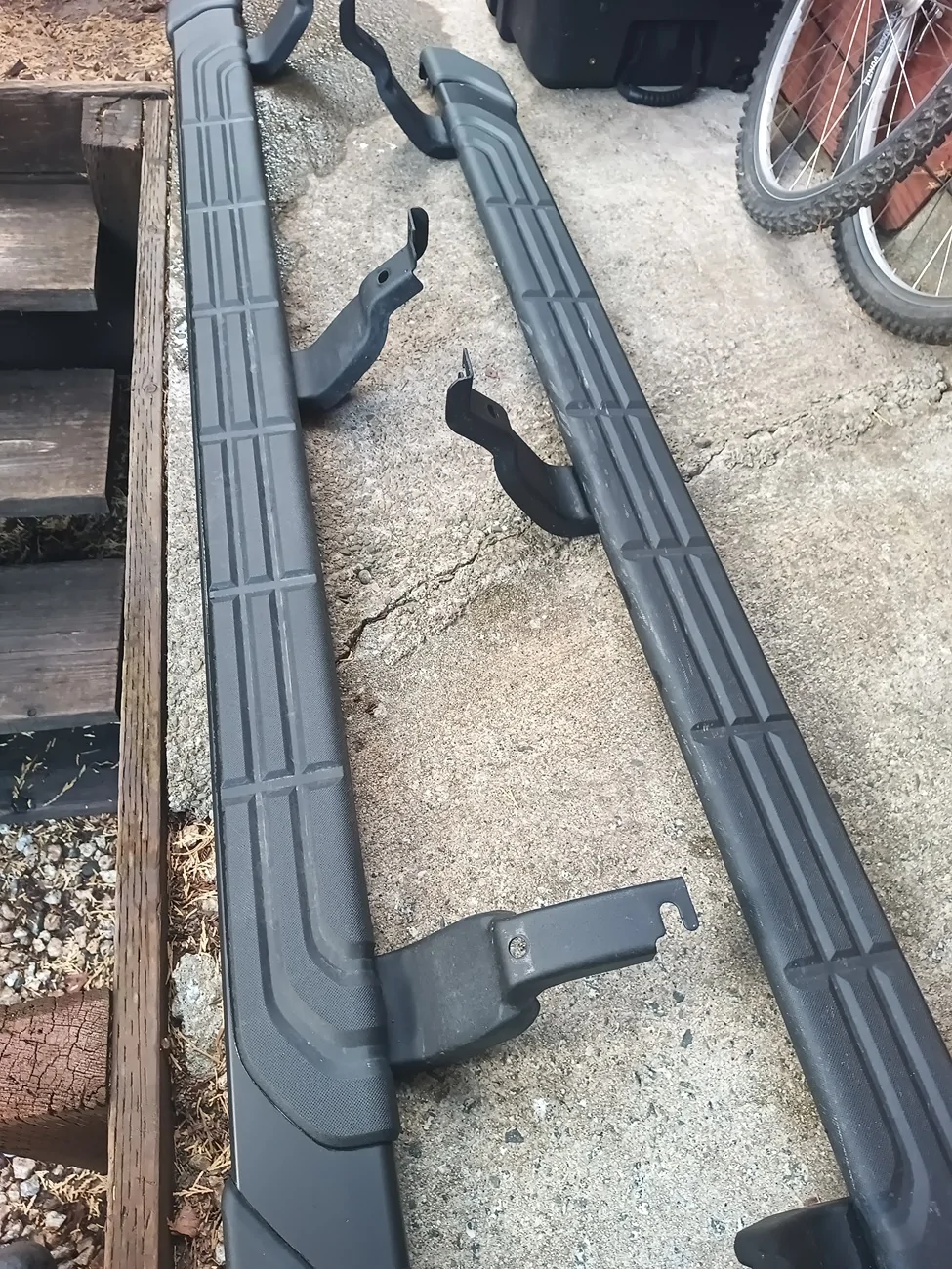 Ford Ranger 2024 OEM Ranger Lariat running boards IMG_20250823_173958_128