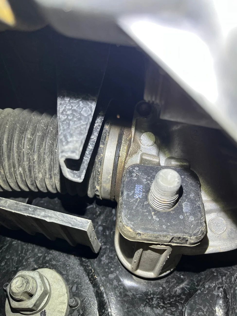 Ford Ranger 2024 Ranger 2.3L 4x4 multiple leaks 10k miles IMG_7892