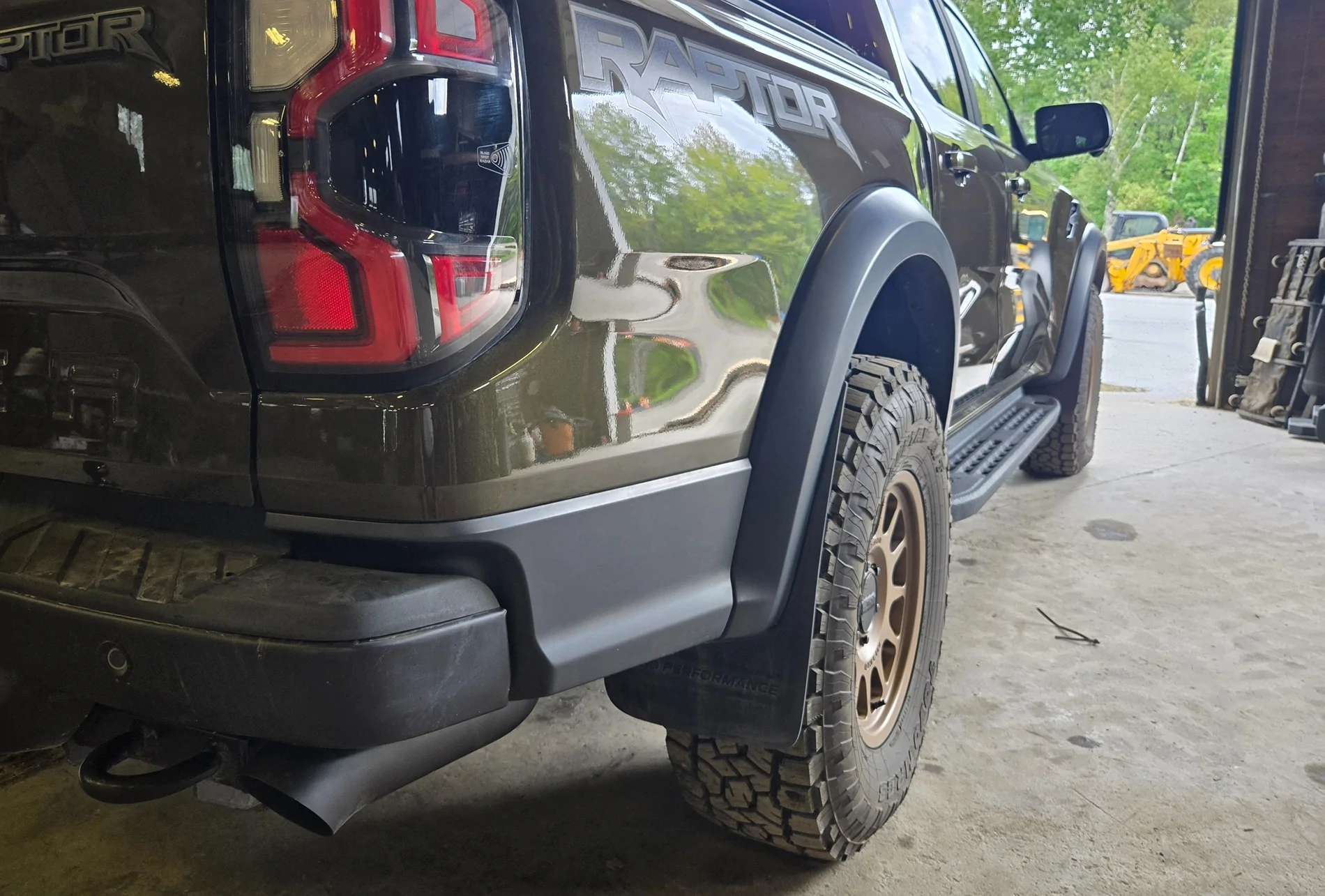 Ford Ranger Aftermarket exhaust tips (Fabulous Fabrications) installed on my Ranger Raptor 1000041818