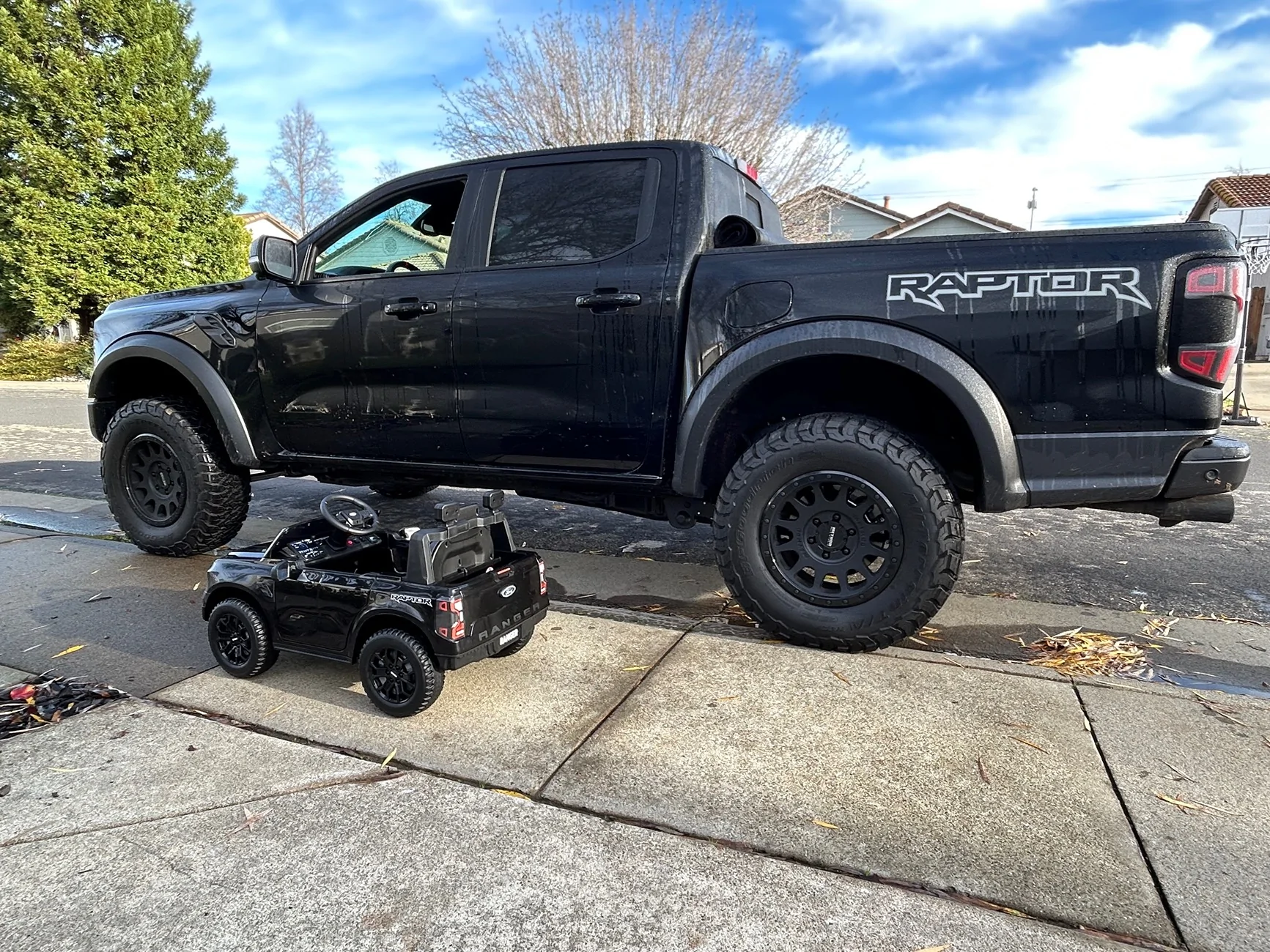 Ford Ranger FORD RANGER POWERWHEELS??! IMG_3392