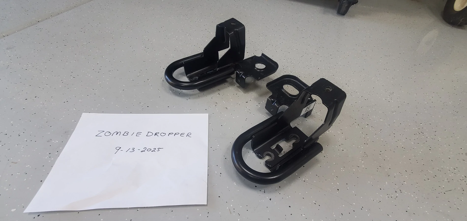 Ford Ranger 2025 Ranger Raptor Factory OEM Front Recovery Tow Hooks 20250913_164253