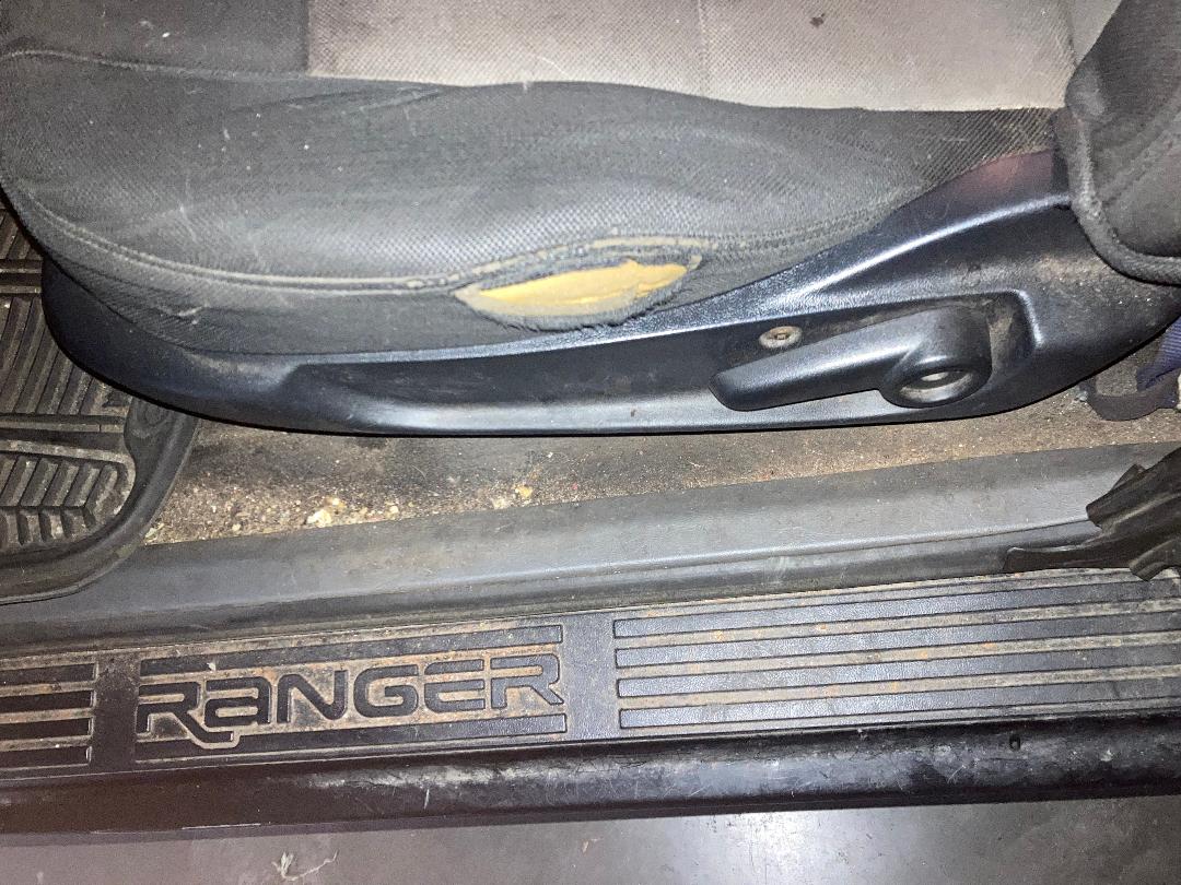 Ford Ranger Getting in and out (especially out) of the Ranger Raptor … what’s your trick? seat