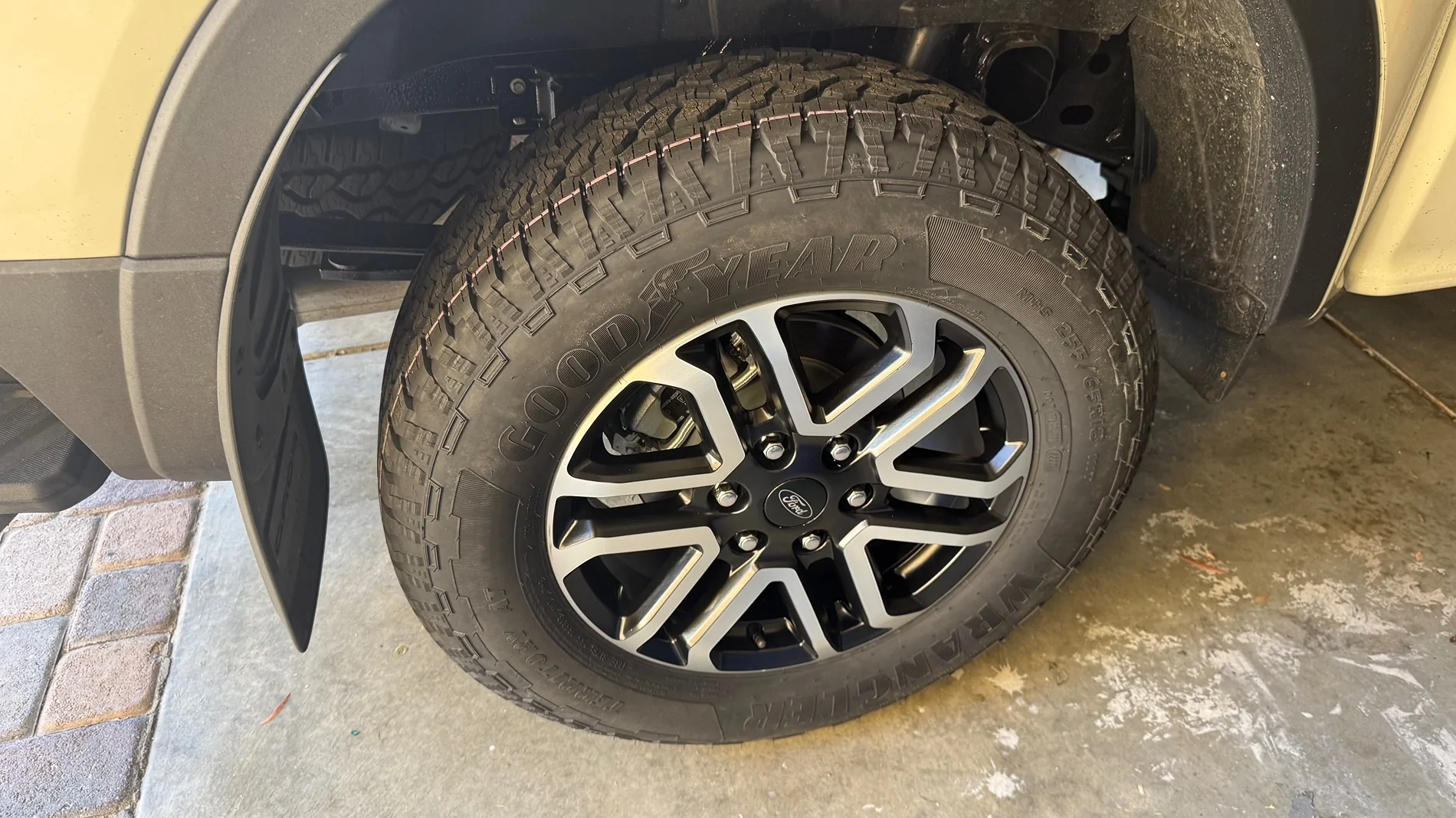 Ford Ranger Sand Lariat FX4 - and minor updates IMG_0907