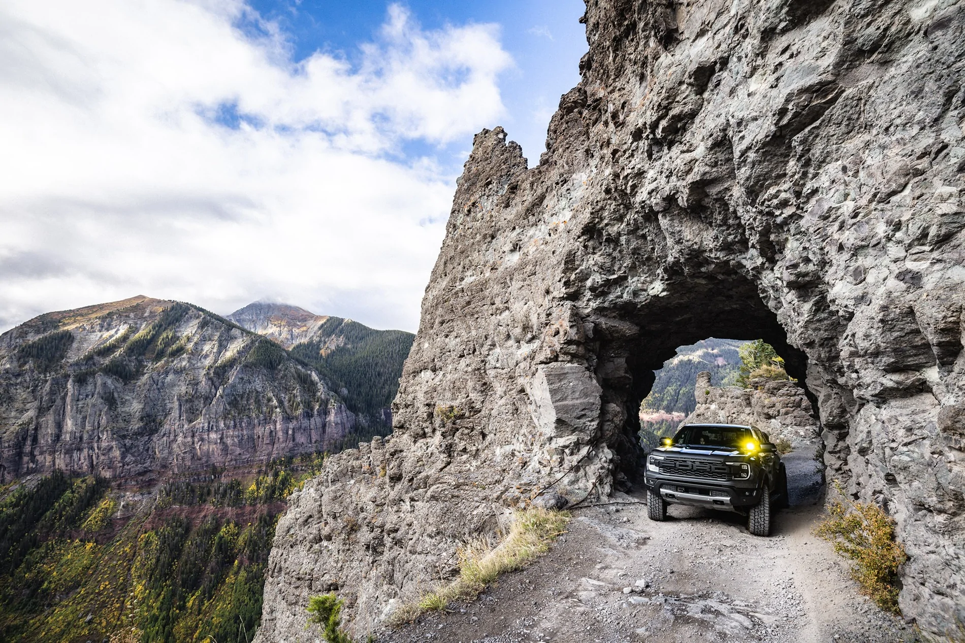 Ford Ranger Raptor takes on Black Bear Pass-01.webp