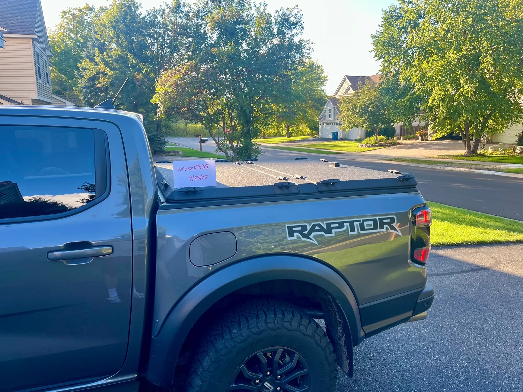 Ford Ranger Diamondback SE bed cover -$1,300 - Minneapolis area IMG_9052