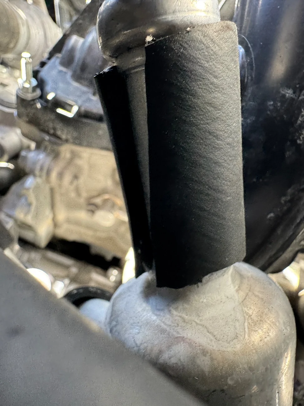 Ford Ranger Noise from AC compressor. Normal? IMG_4393