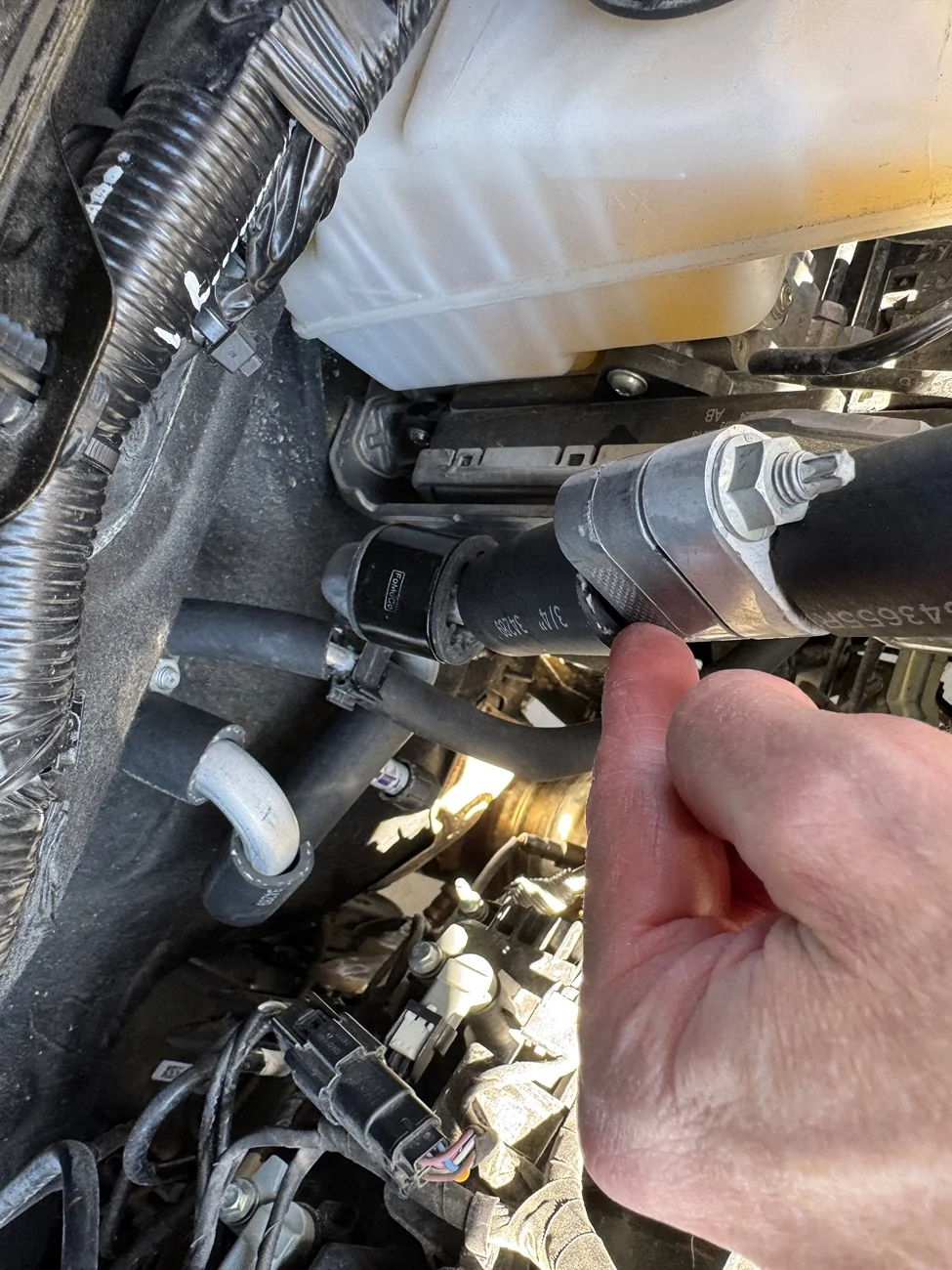 Ford Ranger Noise from AC compressor. Normal? IMG_4396
