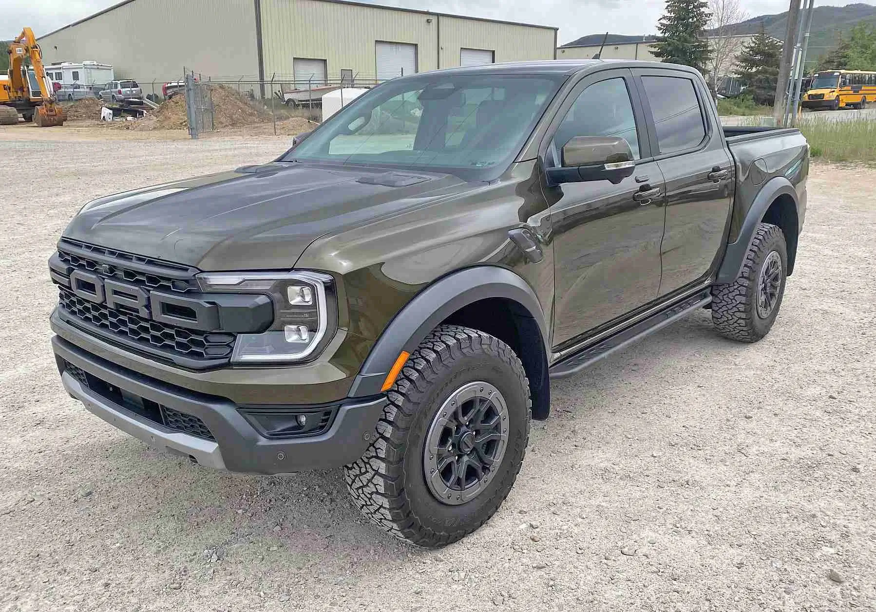 Ford Ranger Getting in and out (especially out) of the Ranger Raptor … what’s your trick? 1758919477263-hm