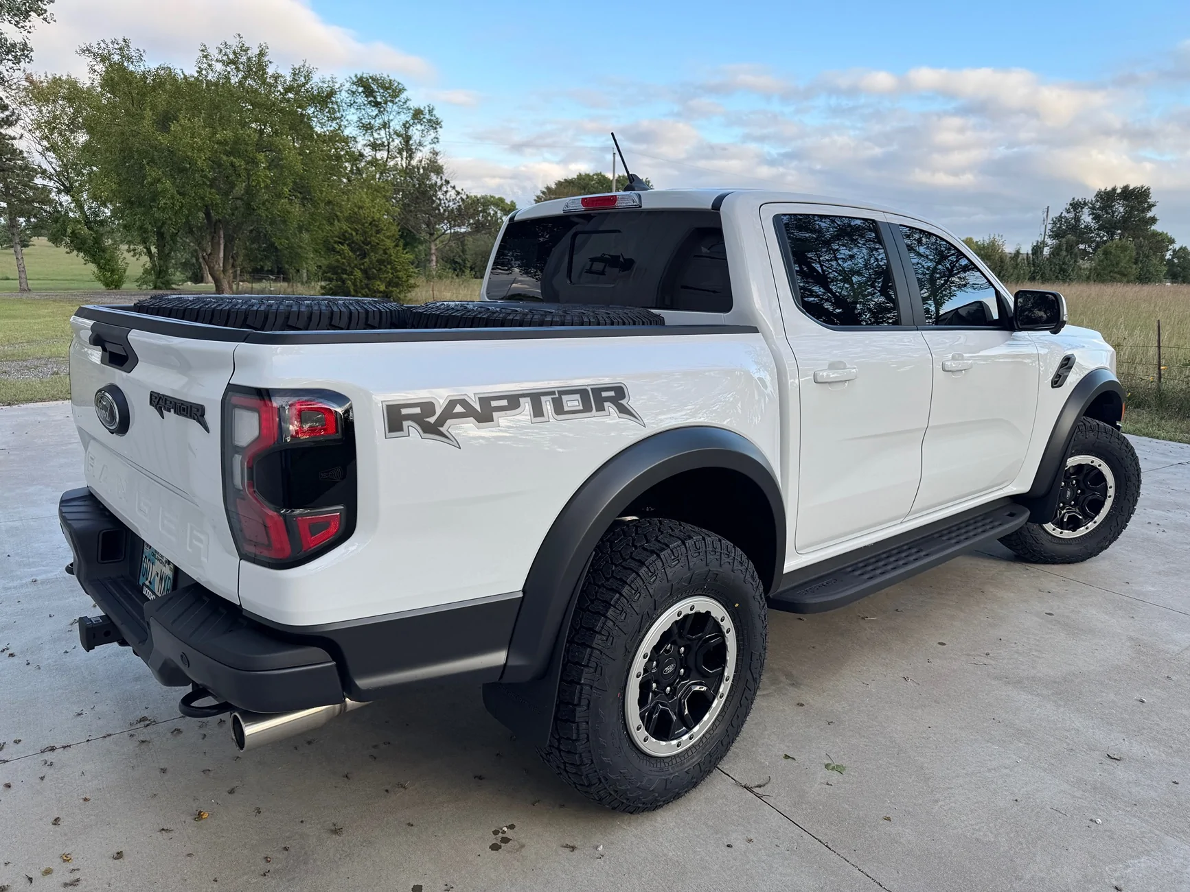 Ford Ranger 2025 AZ White Raptor: Icon 2.25" puck lift w/ Bronco Sasquatch 315/70 R17 tires and wheels. IMG_4348