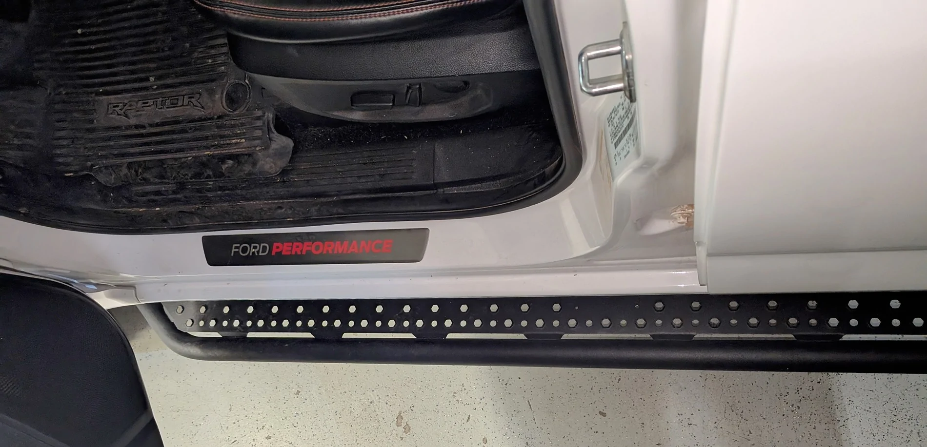 Ford Ranger Getting in and out (especially out) of the Ranger Raptor … what’s your trick? Rhino D6 (3)