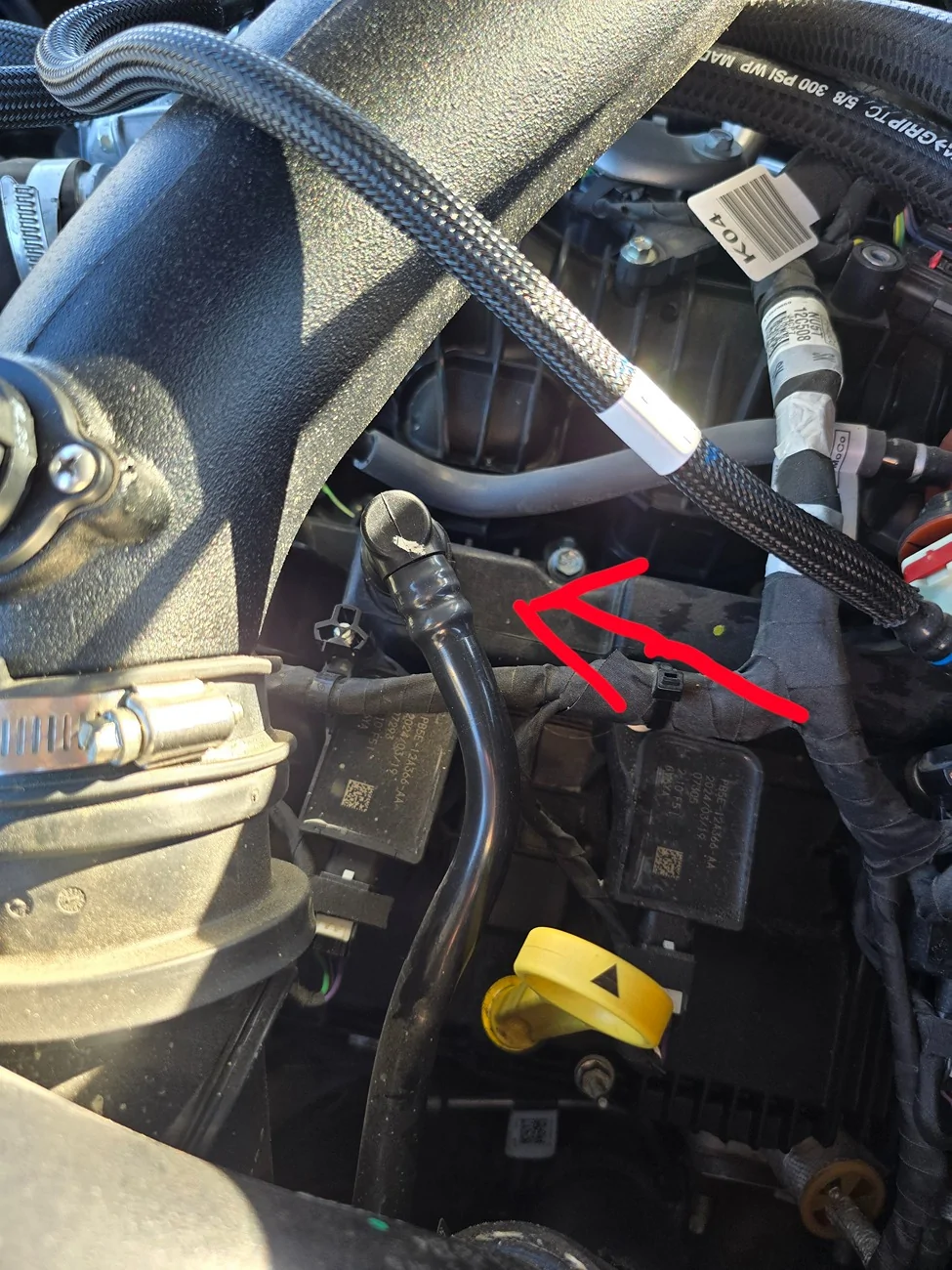 Ford Ranger What's the best way to take this hose off 1000028899