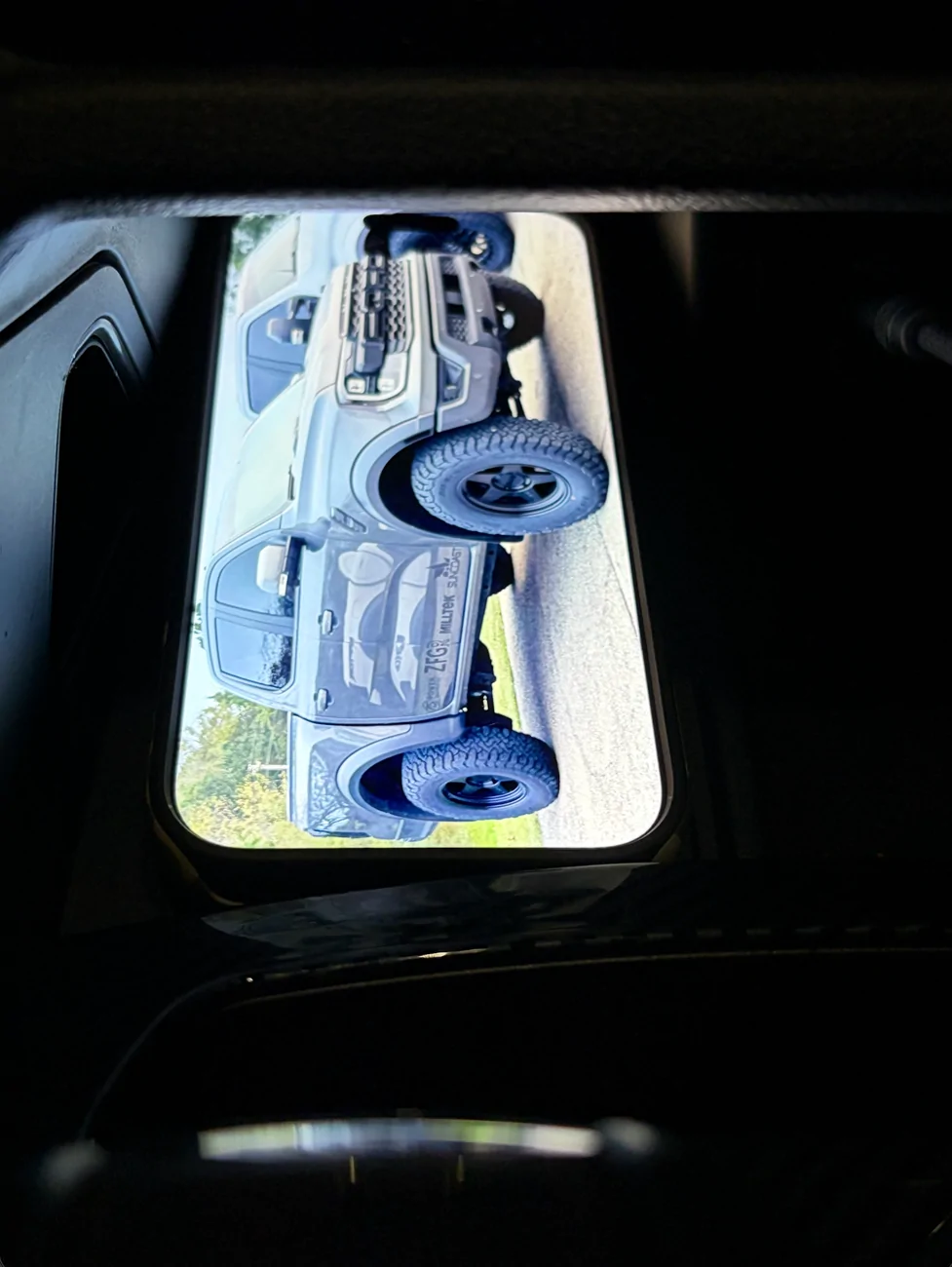 Ford Ranger iPhone 17 Pro Max fits in wireless charging spot? Screenshot 2025-10-07 at 6.55.54 AM