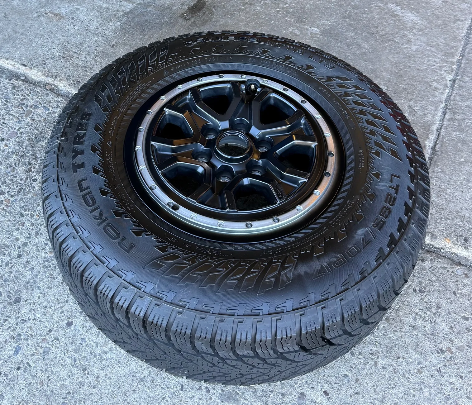 Ford Ranger RR winter tires on stock 17" IMG_2043