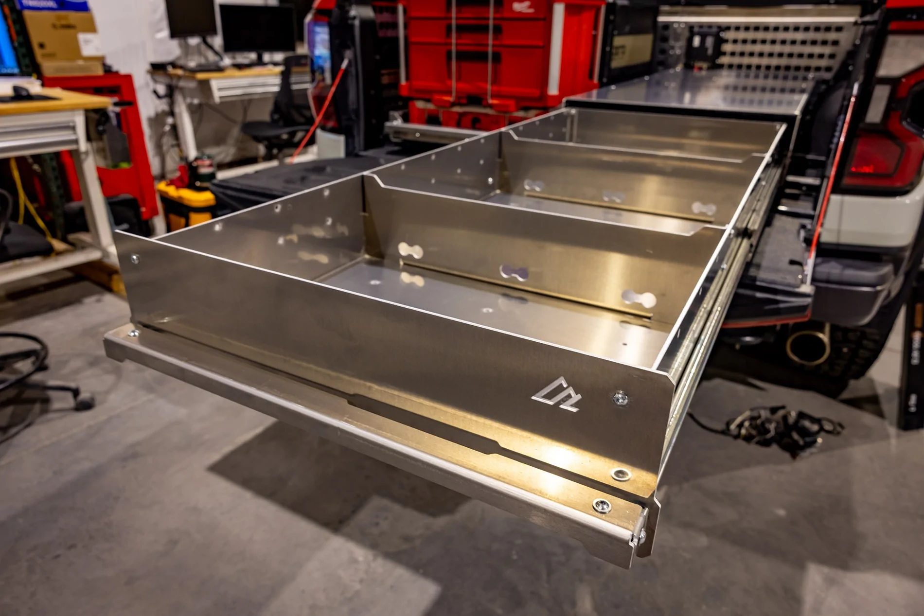 Ford Ranger BASE - Bed Attachment System and Equipment-10.webp