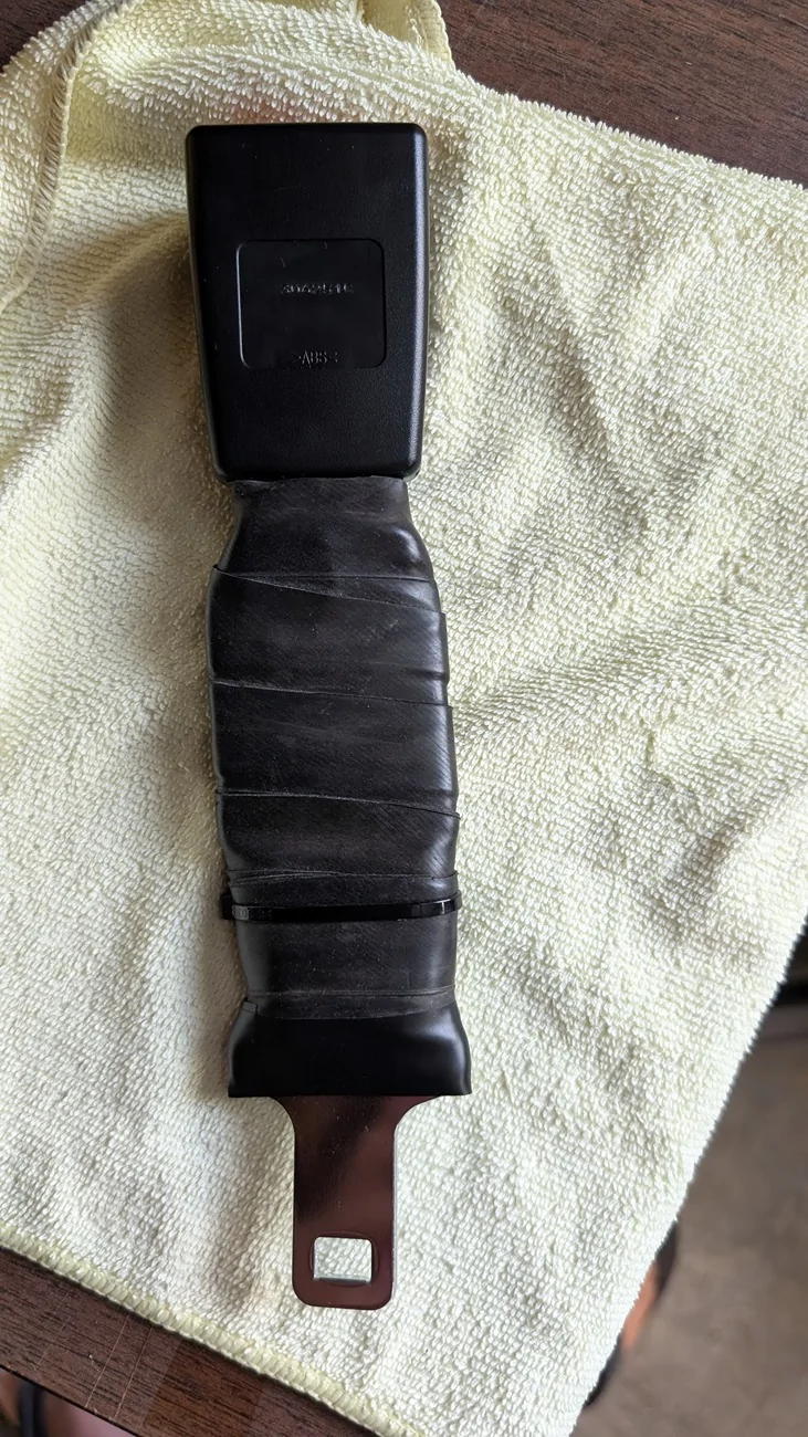 Ford Ranger OEM 24-26+ Ranger Custom stand-up and lay down seatbelt extenders PXL_20251027_214739068.MP