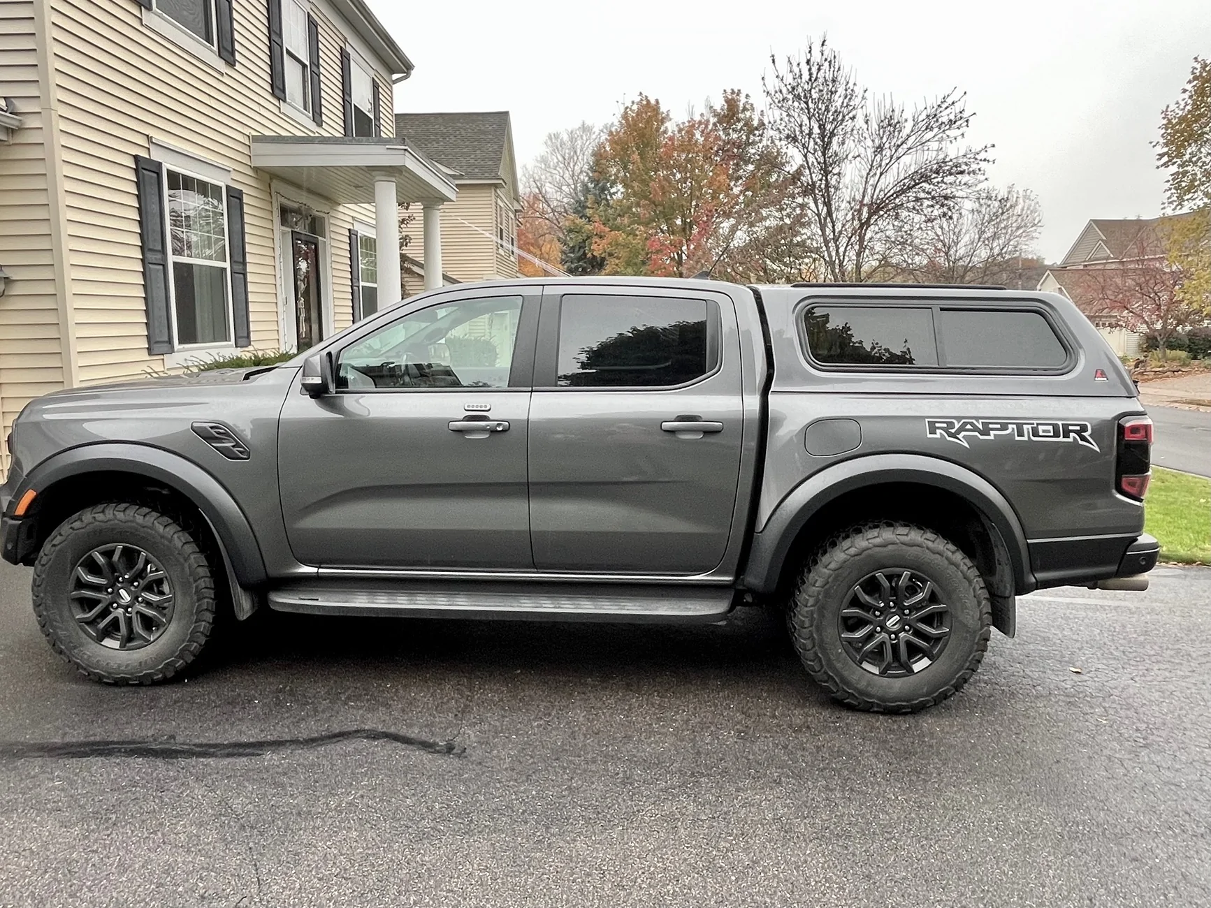 Ford Ranger RSI Smartcap installed on my Shelter Green 2024 Ranger Raptor IMG_9427