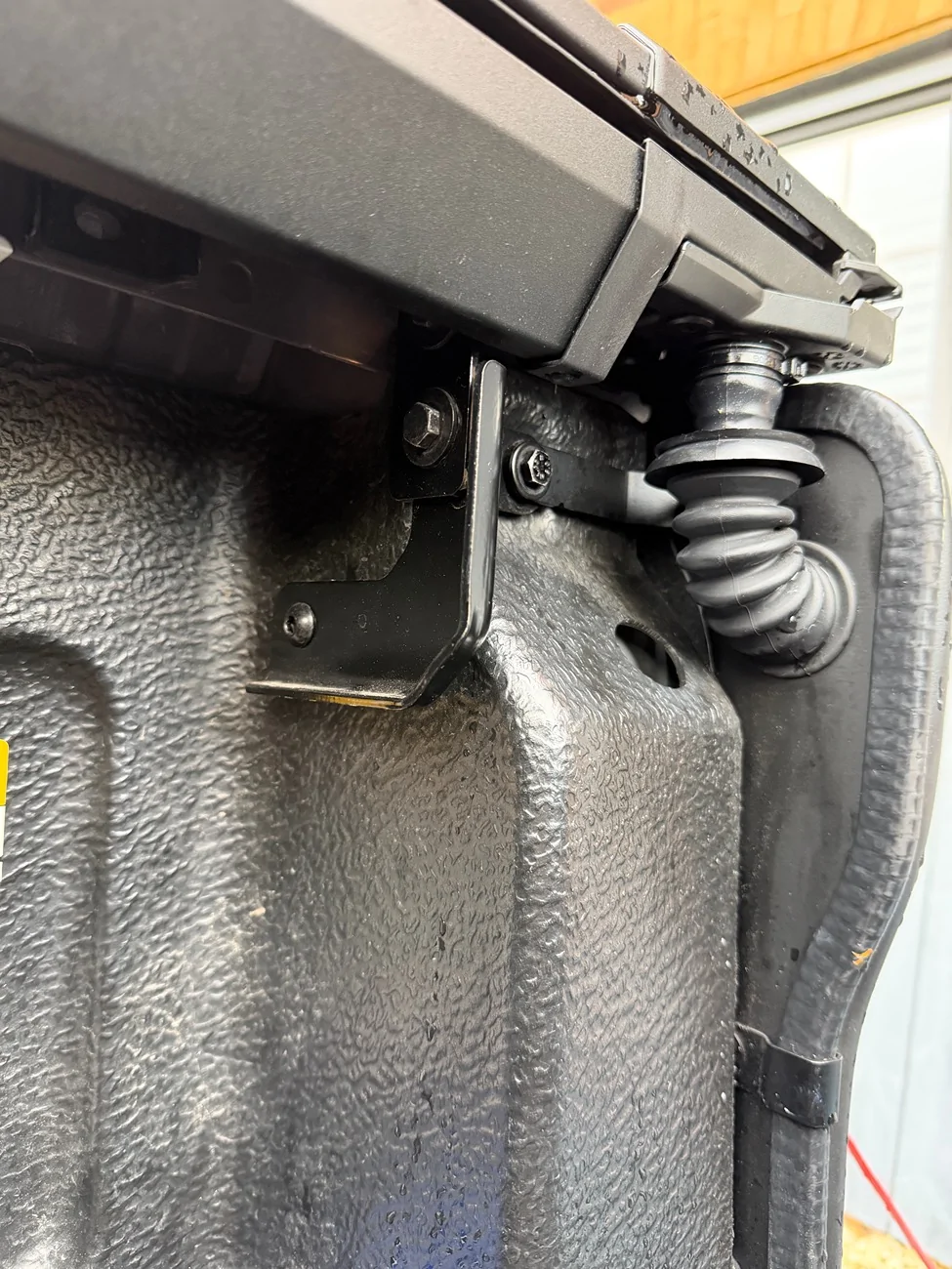 Ford Ranger Experiences of EGR Rolltrac bed cover IMG_0029