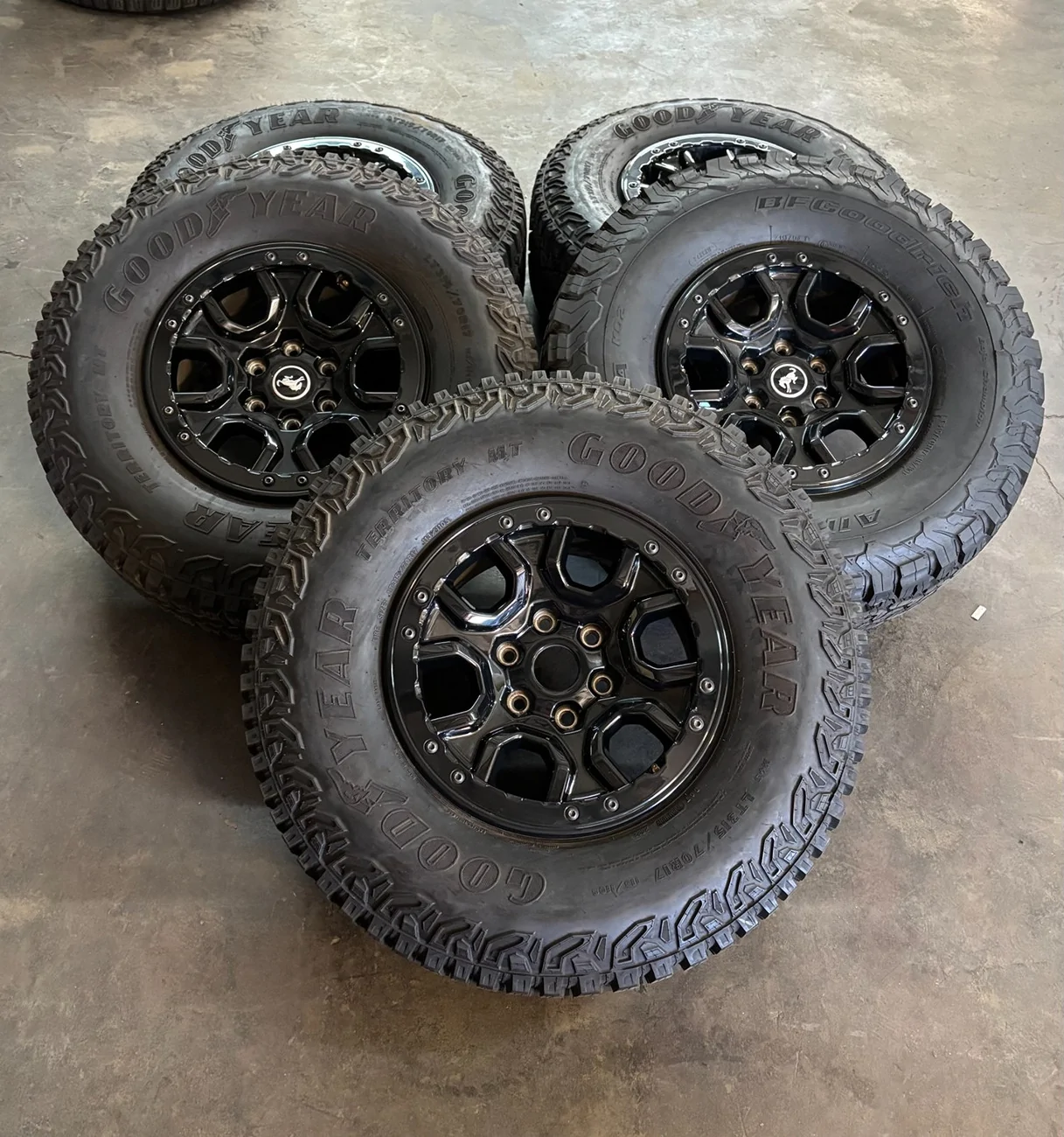 Ford Ranger Lots of new Ford OEM wheels options compatible with our Rangers. 1763907244504-o6