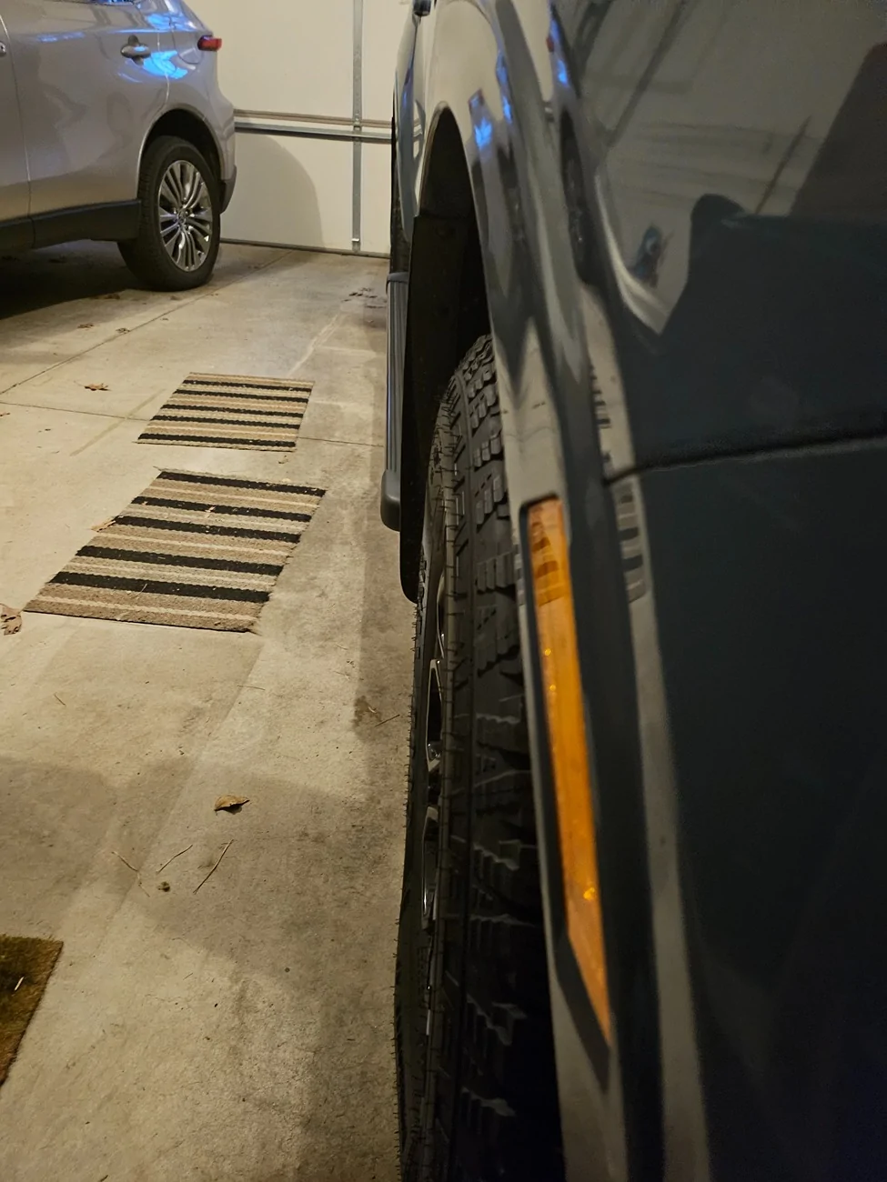 Ford Ranger New tires (275/70/18) on my BAP edition Ranger FX4 on 2" inch level lift 20251209_164421