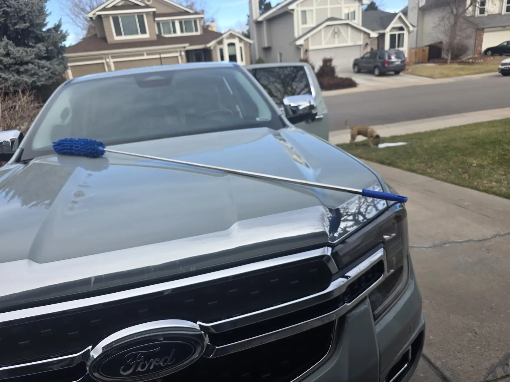 Ford Ranger Cleaning tool for Topper? 1765567346264-k