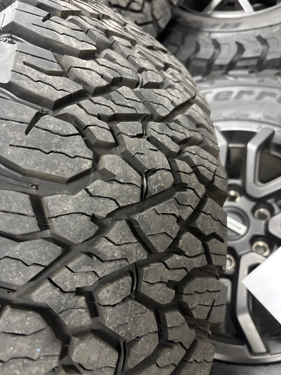 Ford Ranger 4 OEM  2025 Ford Ranger Raptor wheels and tires IMG_2599