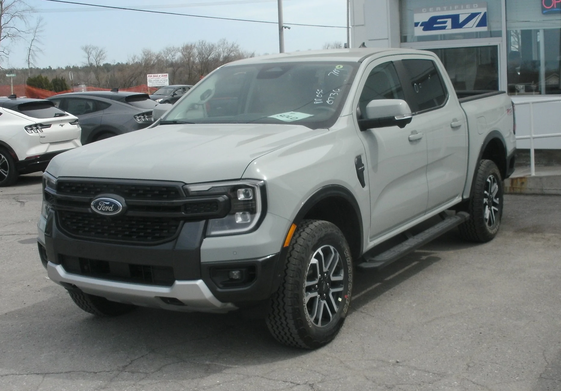 Ford Ranger New ‘24 Cactus grey Lariat 2024 Ford Ranger FX4 sid