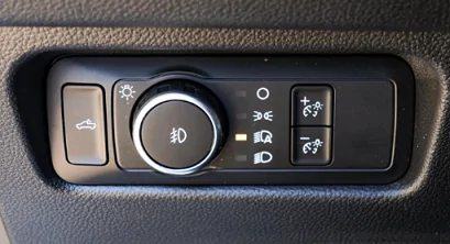 Ford Ranger I've owned my 2025 XLT for 2 weeks and I already hate the 12" vertical screen and lack of knobs 1766091444762-gj