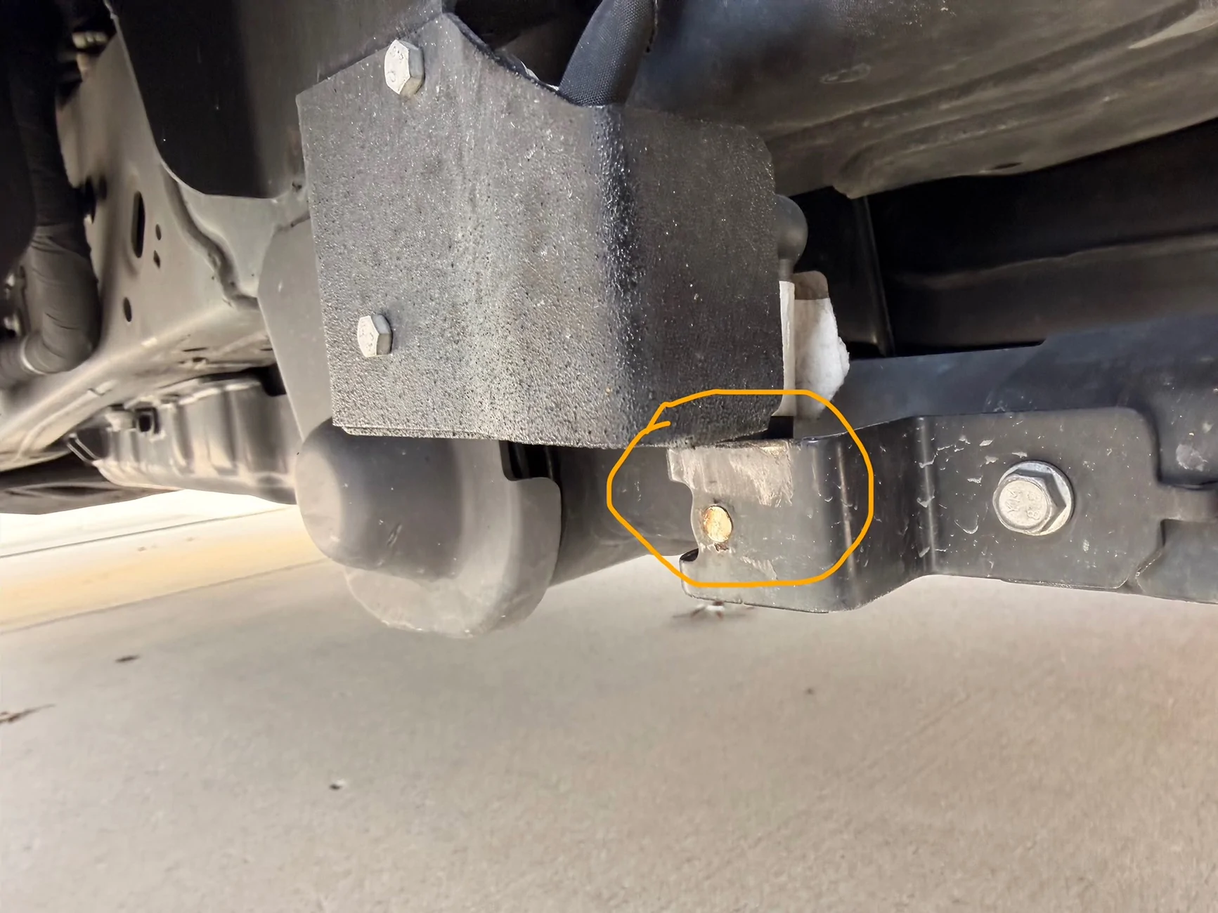Ford Ranger Squeak noise at drivers side rear over bumps IMG_0114
