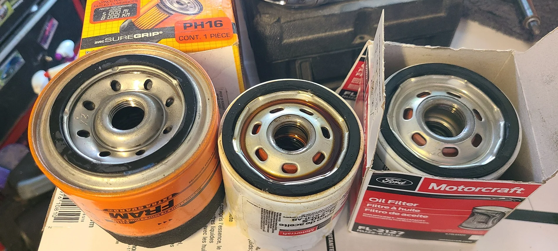 Ford Ranger Stupid different filter thread sizes for 2024 2.3 oil filters. 20251220_124807
