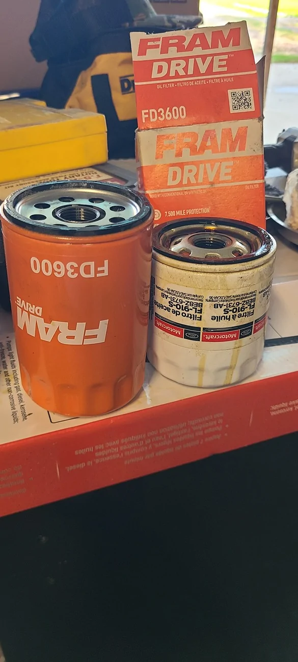 Ford Ranger Stupid different filter thread sizes for 2024 2.3 oil filters. 20251220_125725