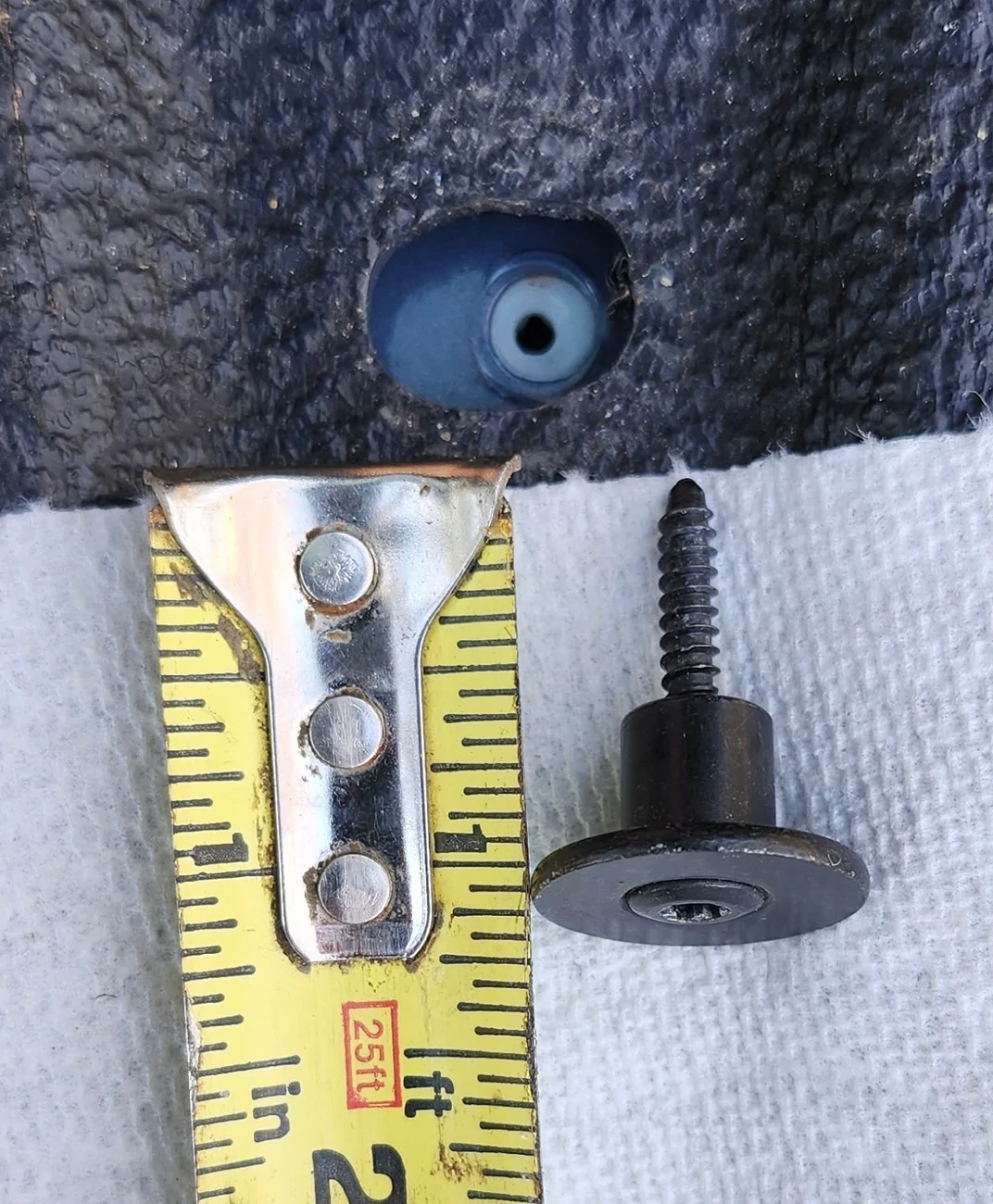 Ford Ranger OEM tailgate liner fastener_K