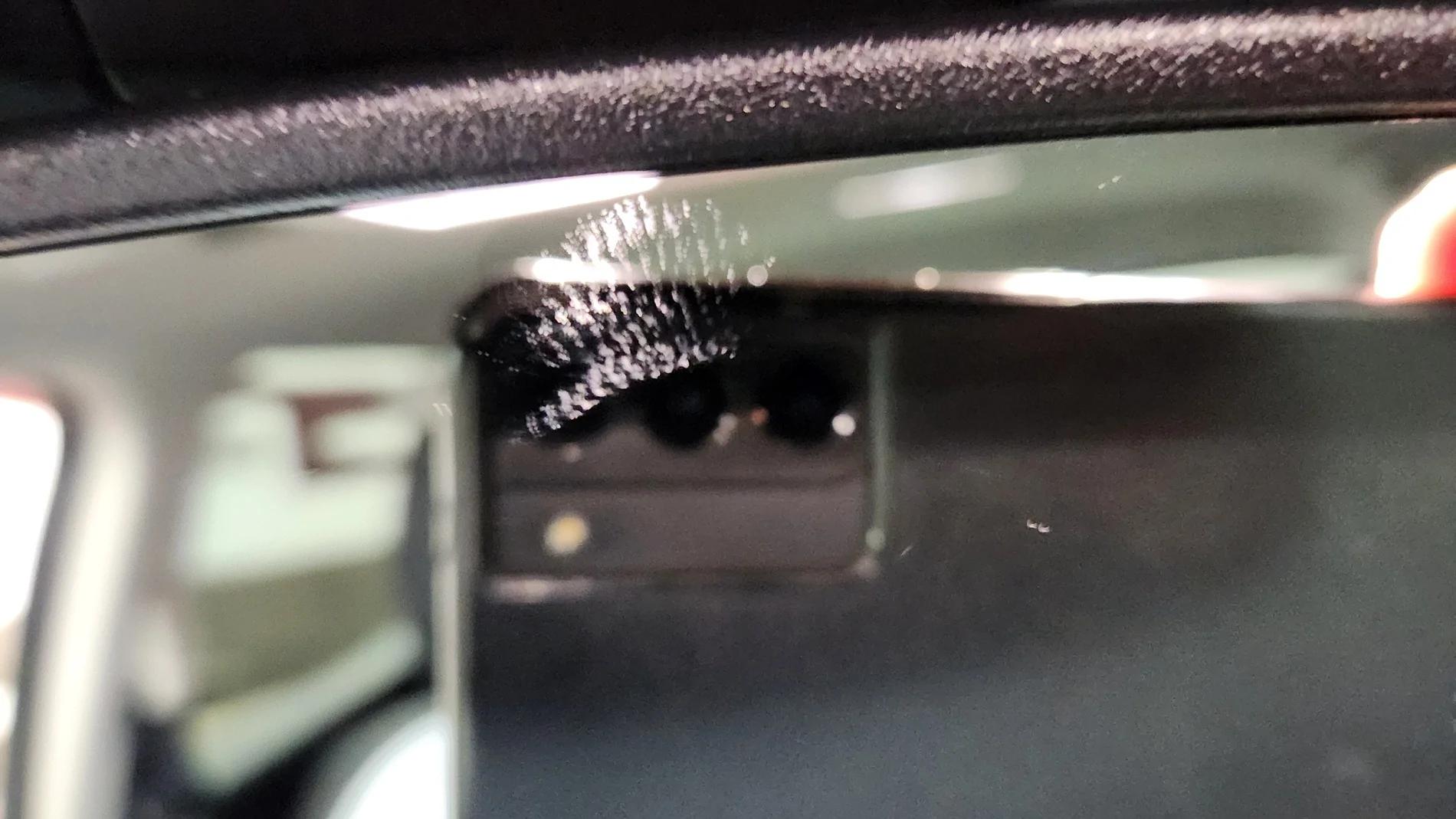 Ford Ranger Fingerprints inside mirror mirror1
