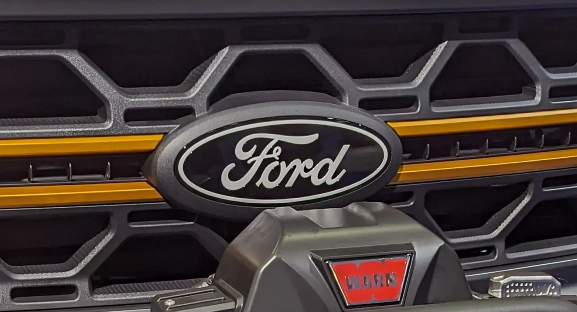 Ford Ranger 2025 Ford Ranger Emblem Insert. 1767906711201-tv