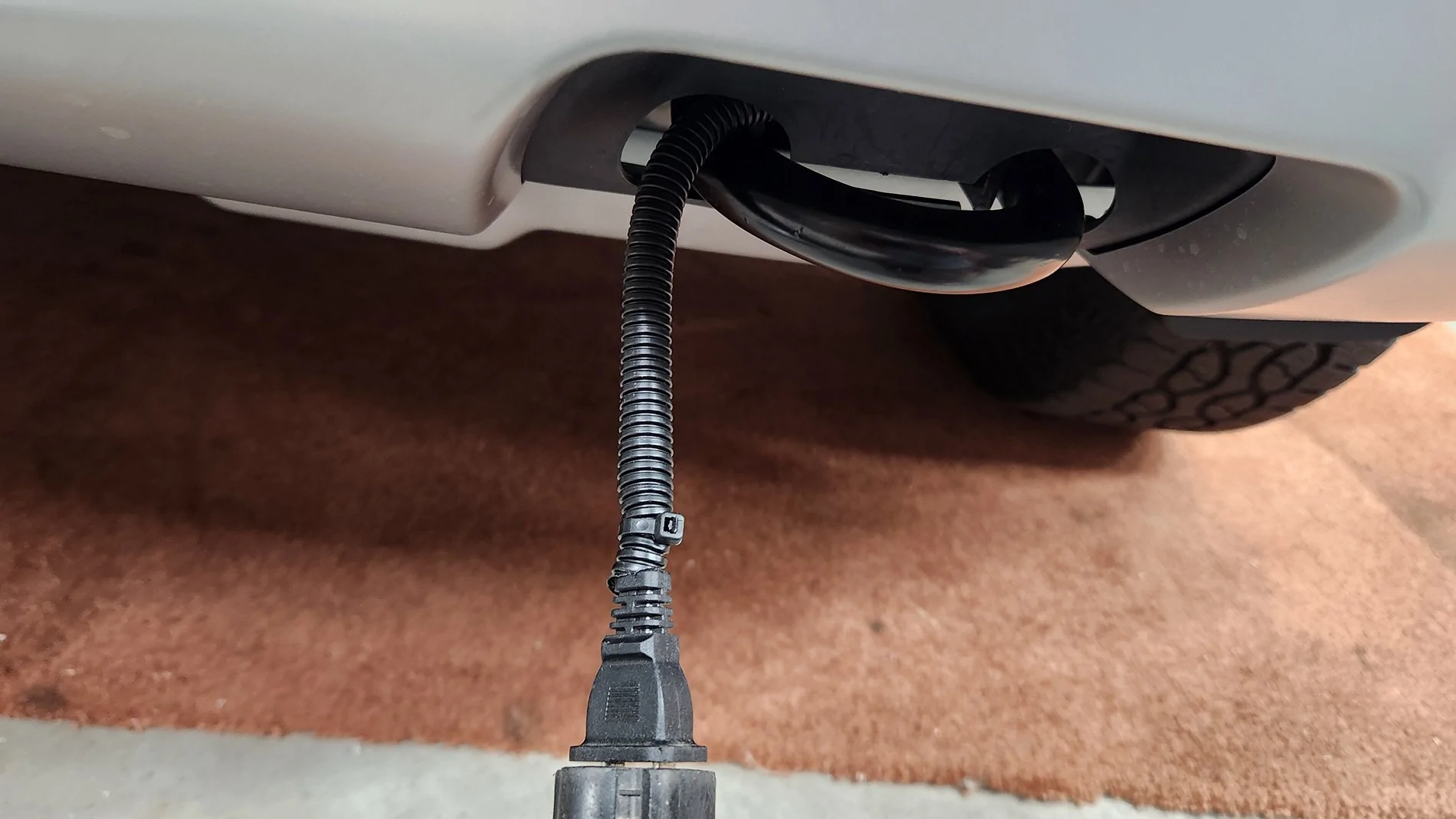 Ford Ranger 2025 Ranger Lariat Battery Maintainer Connection Locations plugged