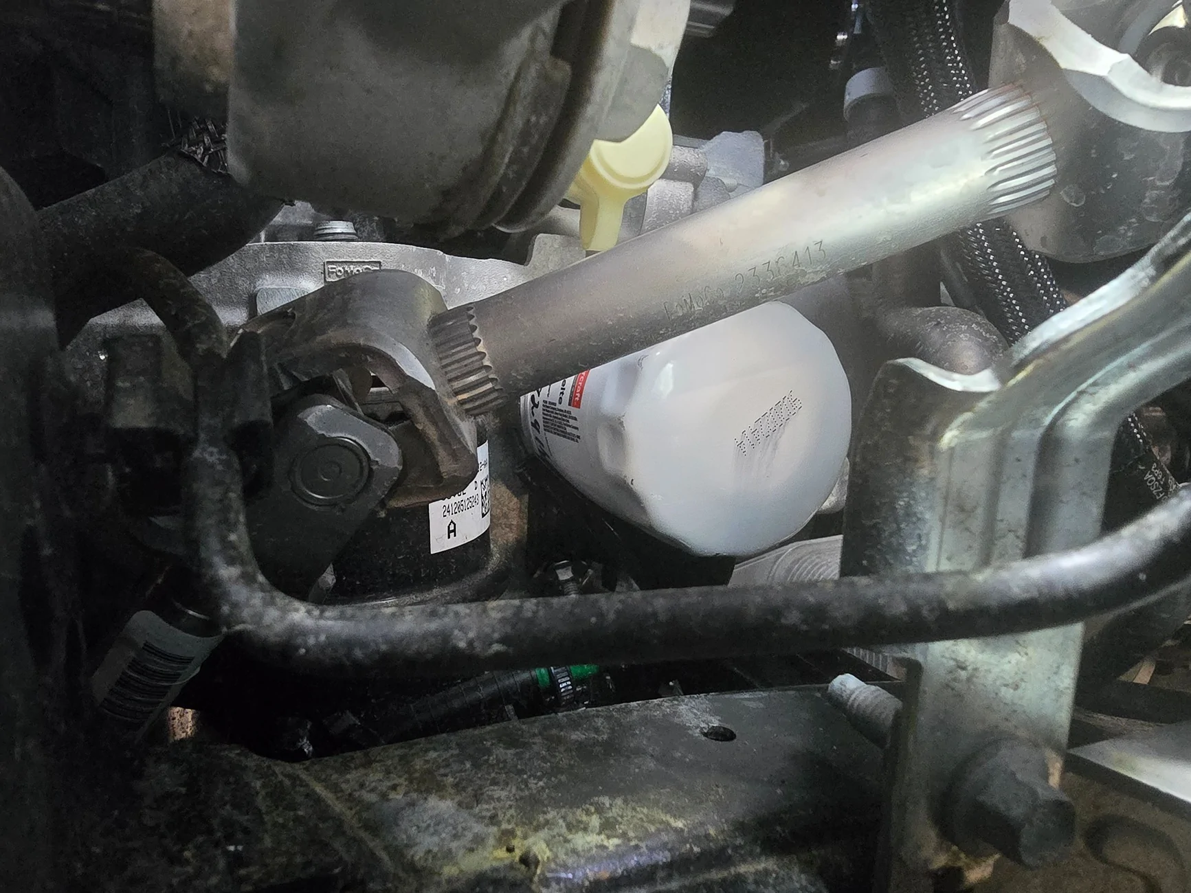 Ford Ranger Changing oil filter 2.3L MPC 20250506_181609