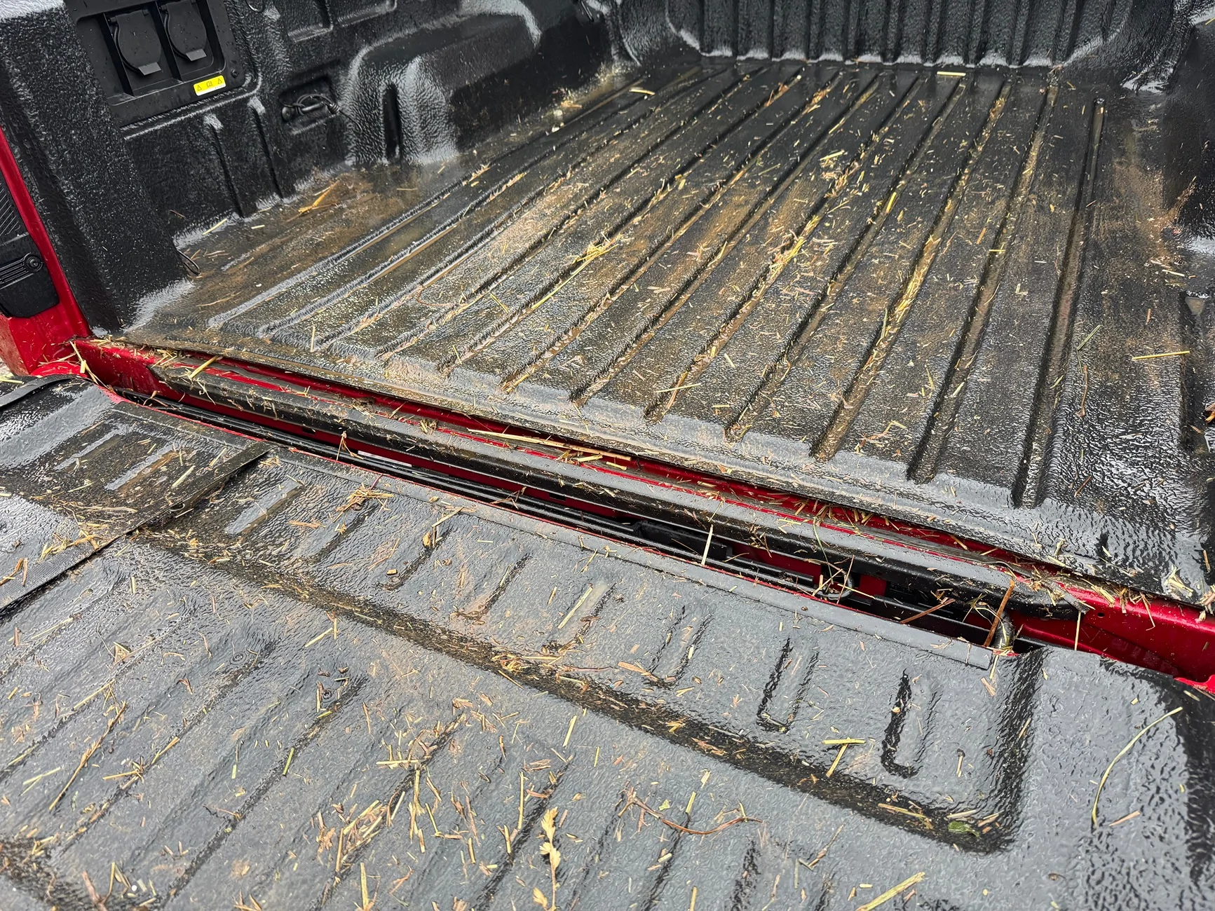 Ford Ranger A deliberate row of holes below the tailgate? IMG_9019