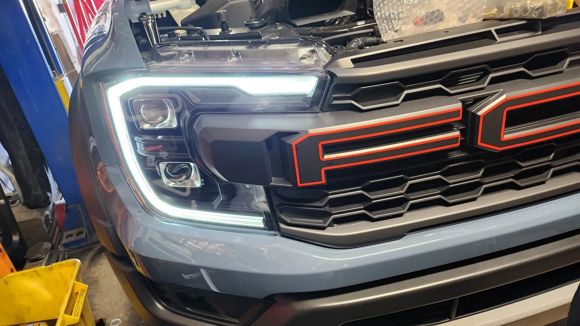Ford Ranger RC MUSTANG Azure Gray Raptor Build 20260117_151708