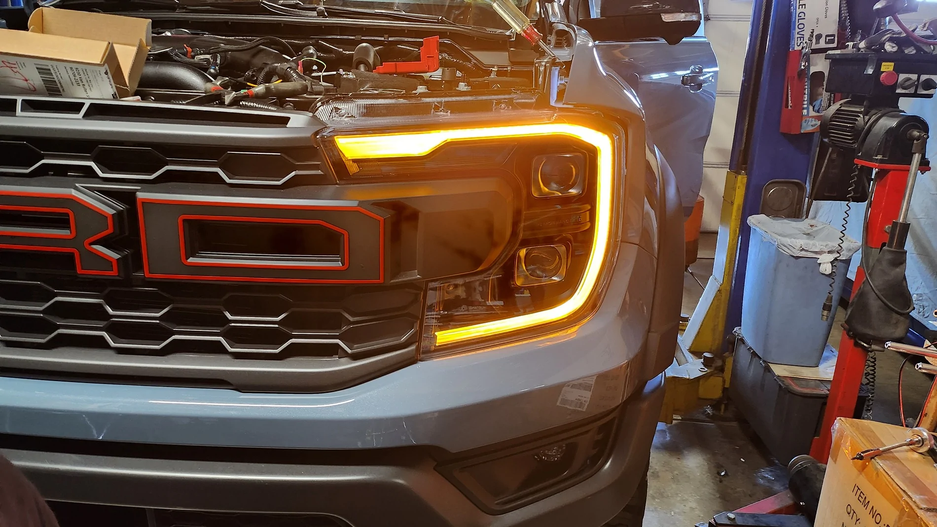 Ford Ranger RC MUSTANG Azure Gray Raptor Build 20260117_151717