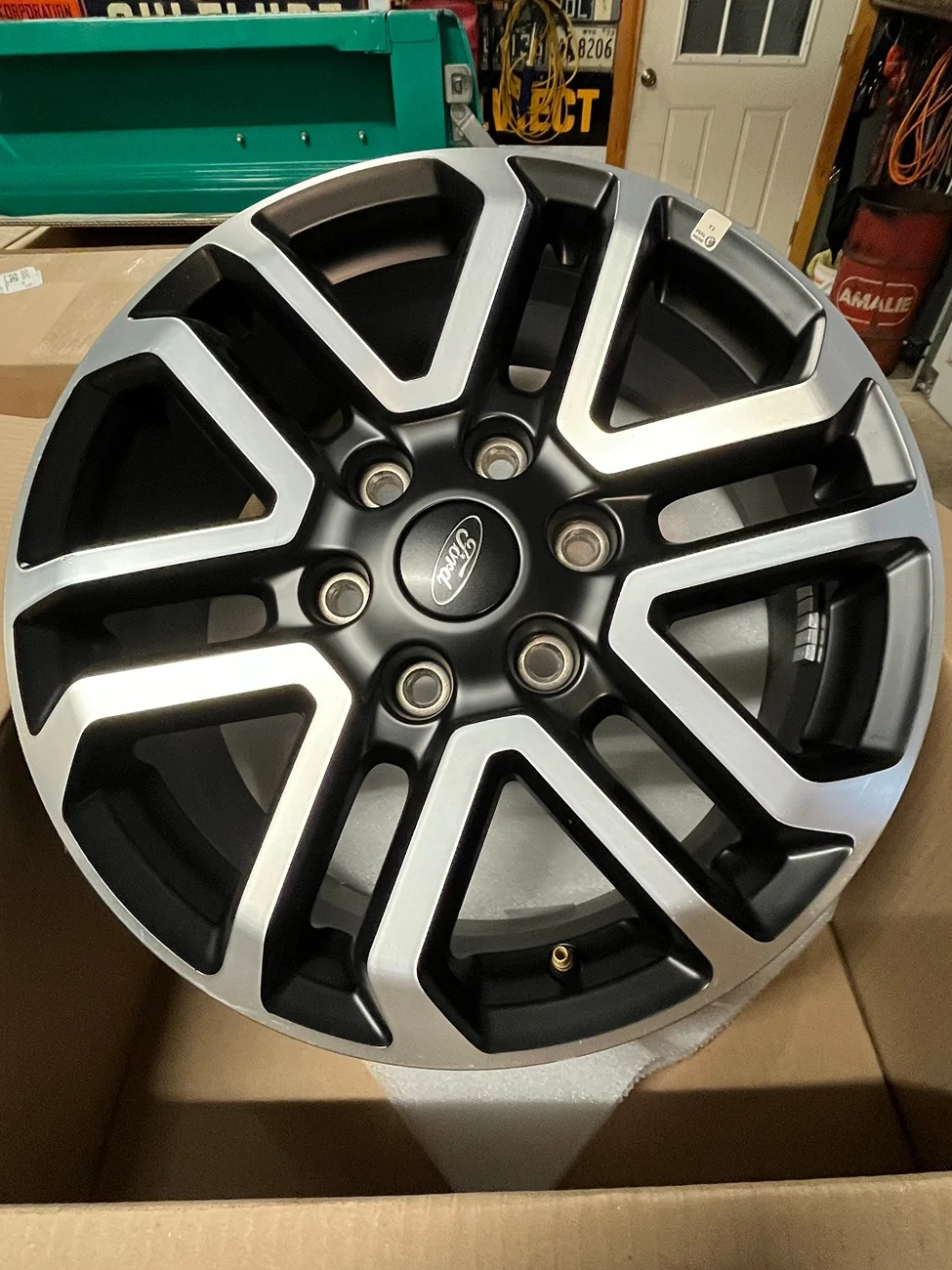 Ford Ranger 2025 Lariat Wheels for sale (OEM take-offs): MINT wheel 4