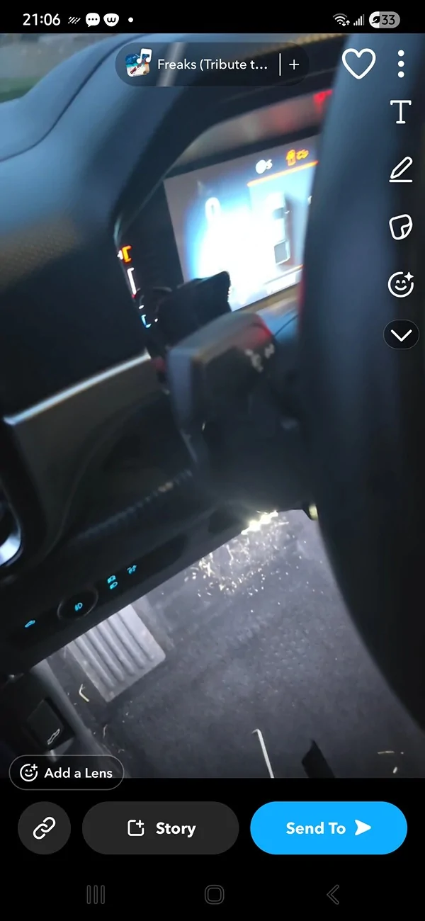 Ford Ranger Ambient lighting in the footwell? Screenshot_20260122_210625_Snapchat