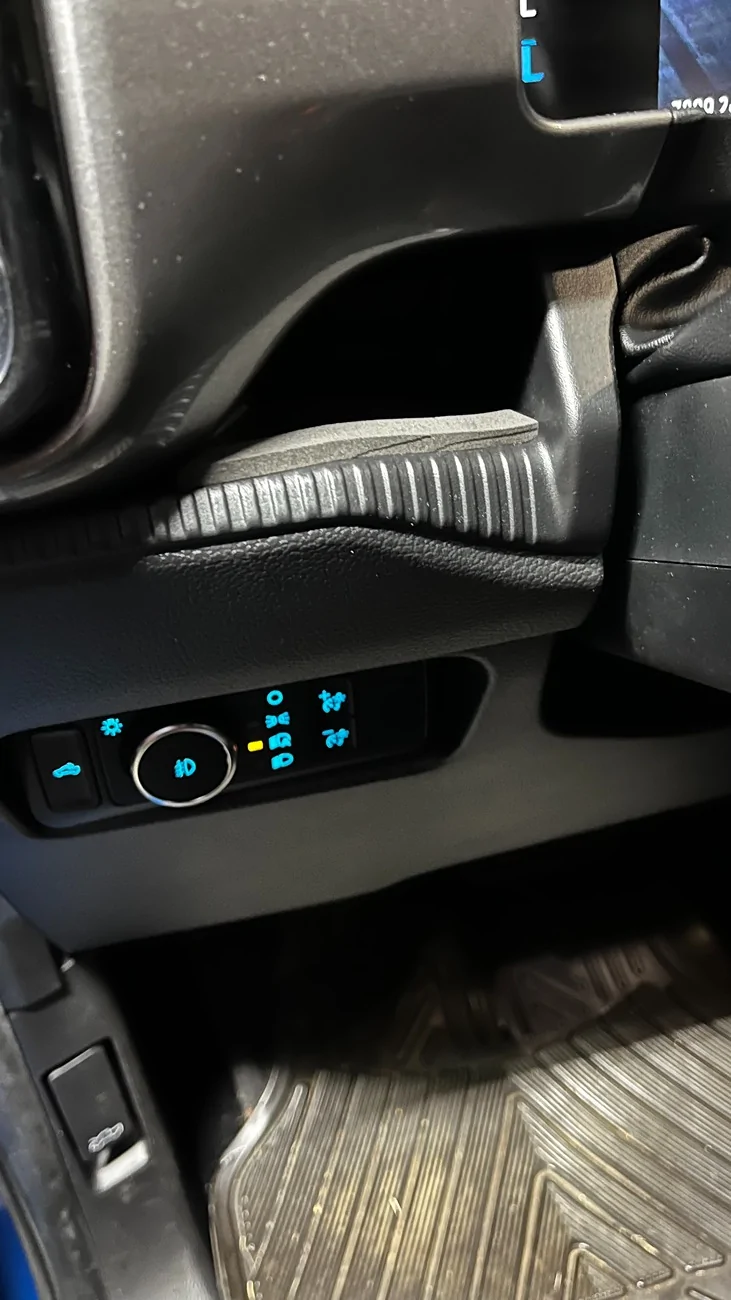Ford Ranger Quick fix for dash storage with no ledge IMG_8549