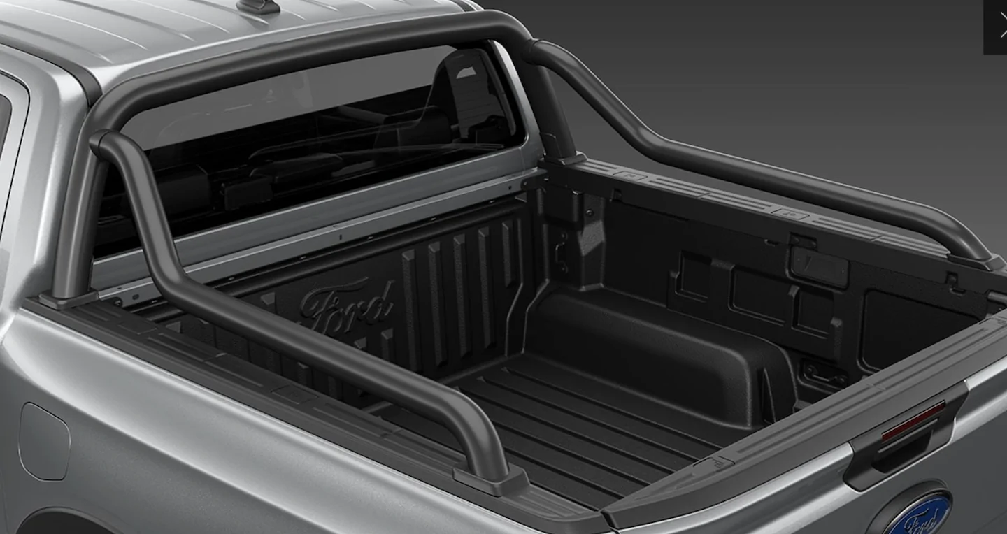 Ford Ranger YO! Aftermarket folks - build a sport bar like this! Longleg sport bar